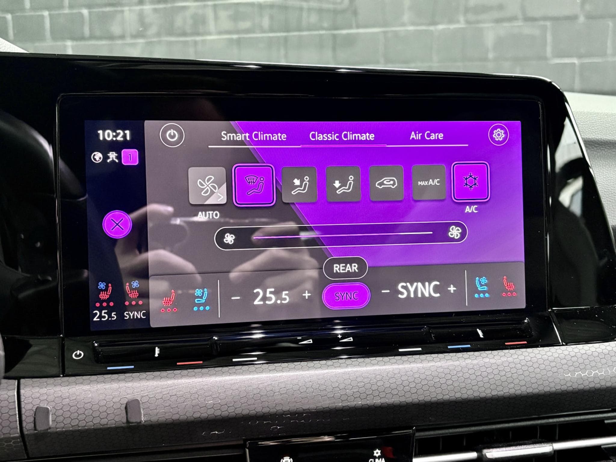 VW Golf GTI Clubsport 2.0 TSI 300 CV DSG7 *IQ. LIGHT* *PANO* CUIR * (2023) - Foto 18