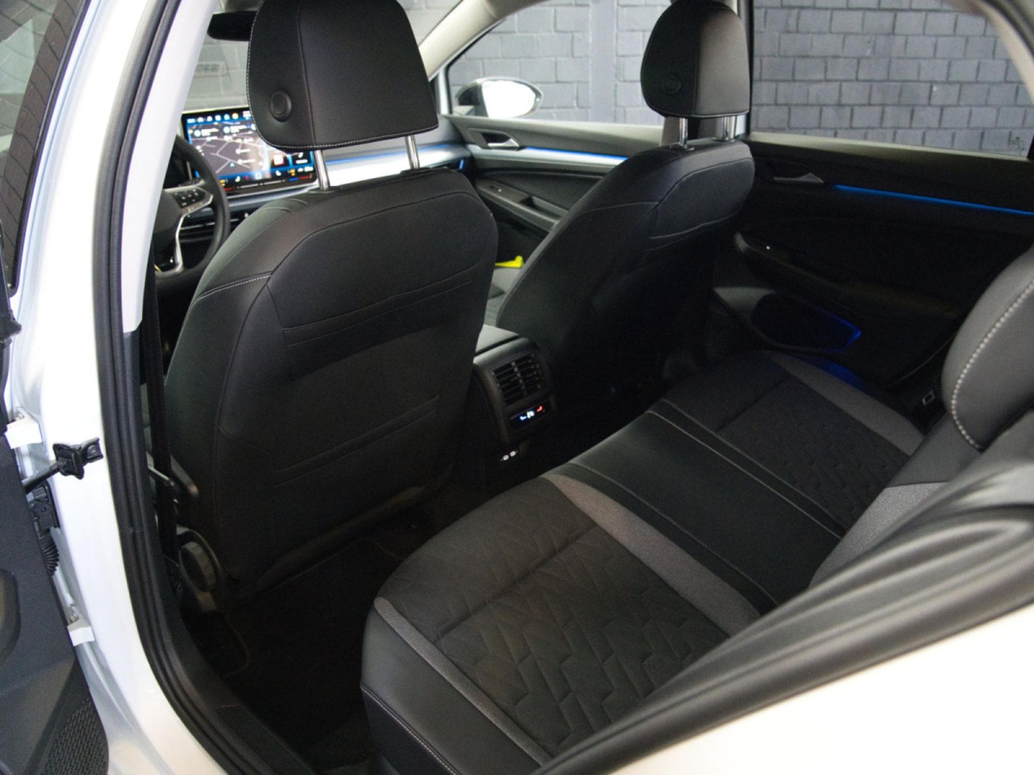 VW Golf Life GOAL 2.0 TDI 1150 CV DSG 7 ***Caméra***Attelage*** (2025) - Foto 19