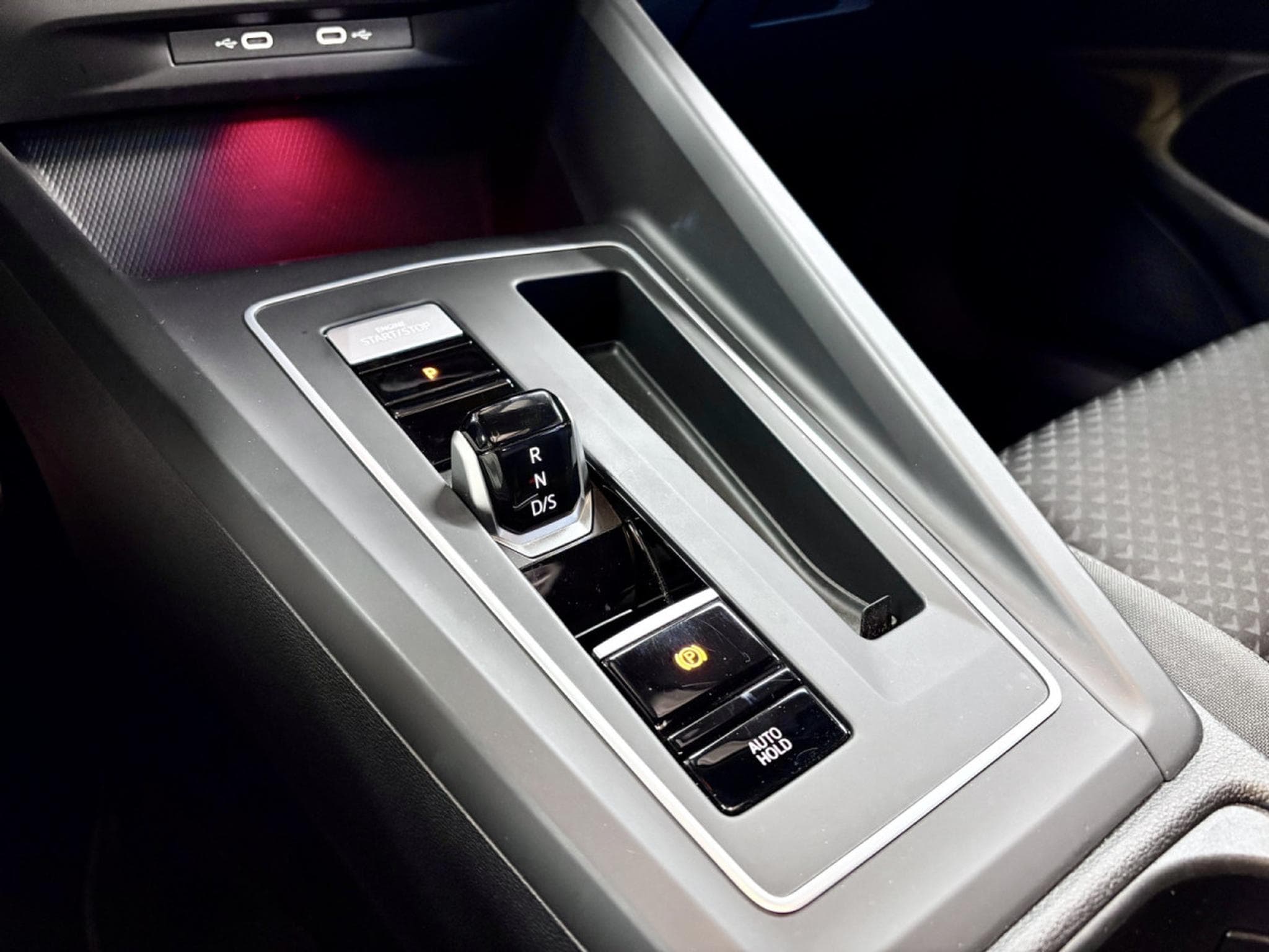 VW Golf Goal 2.0 TDI DSG7 150 CV ** Attelage ** Caméra ** (2025) - Photo 10