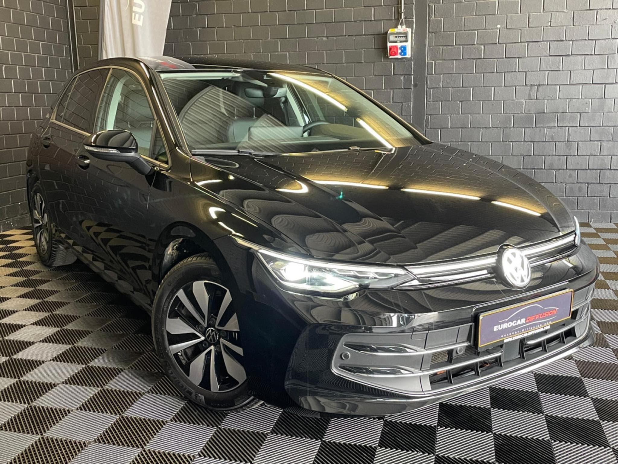 VW Golf Goal 2.0 TDI DSG7 150 CV ** Attelage ** Caméra ** (2025) - Photo 3