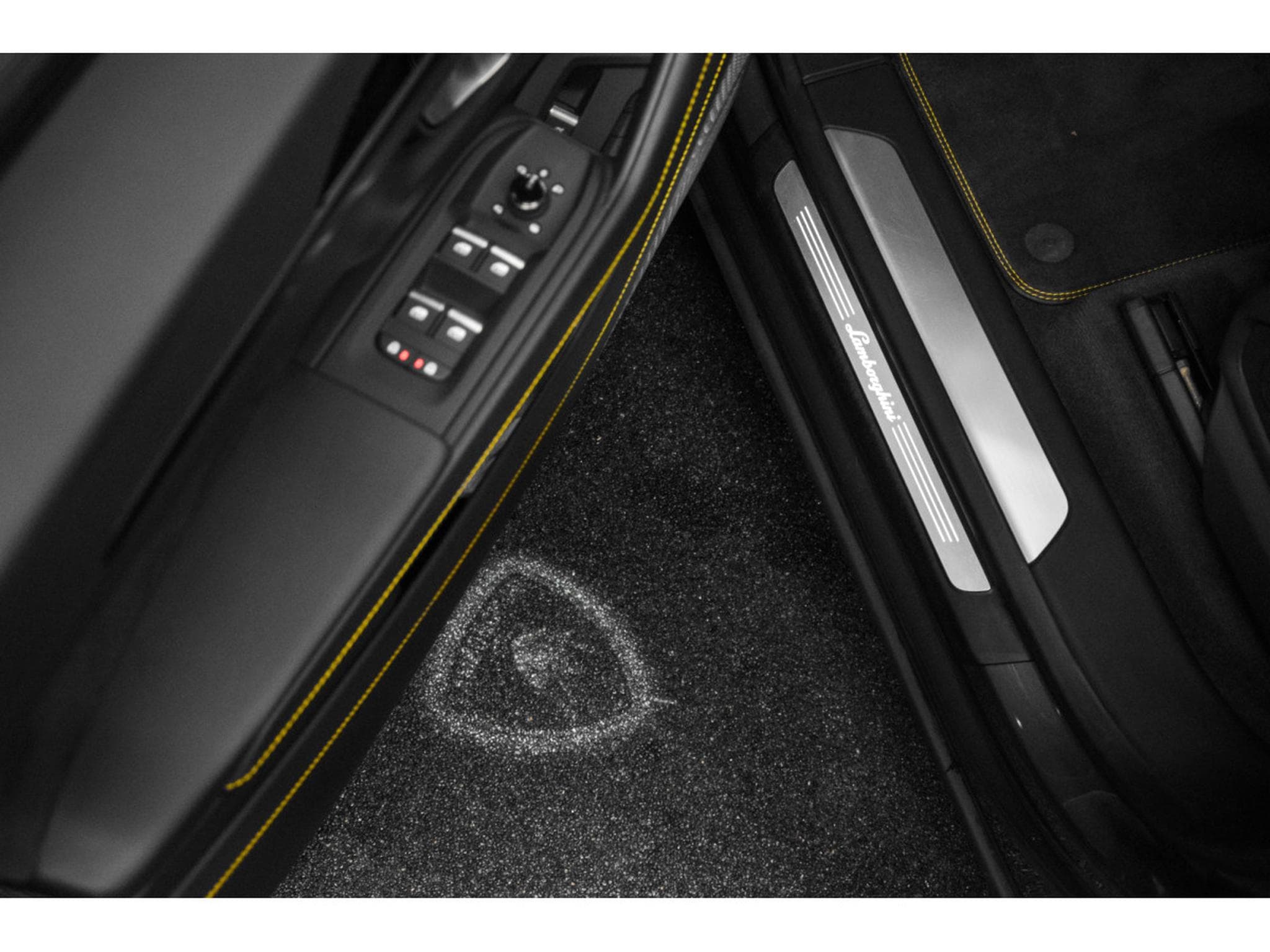 Lamborghini Urus S V8 - GRIGIO KERES (2024) - Foto 20