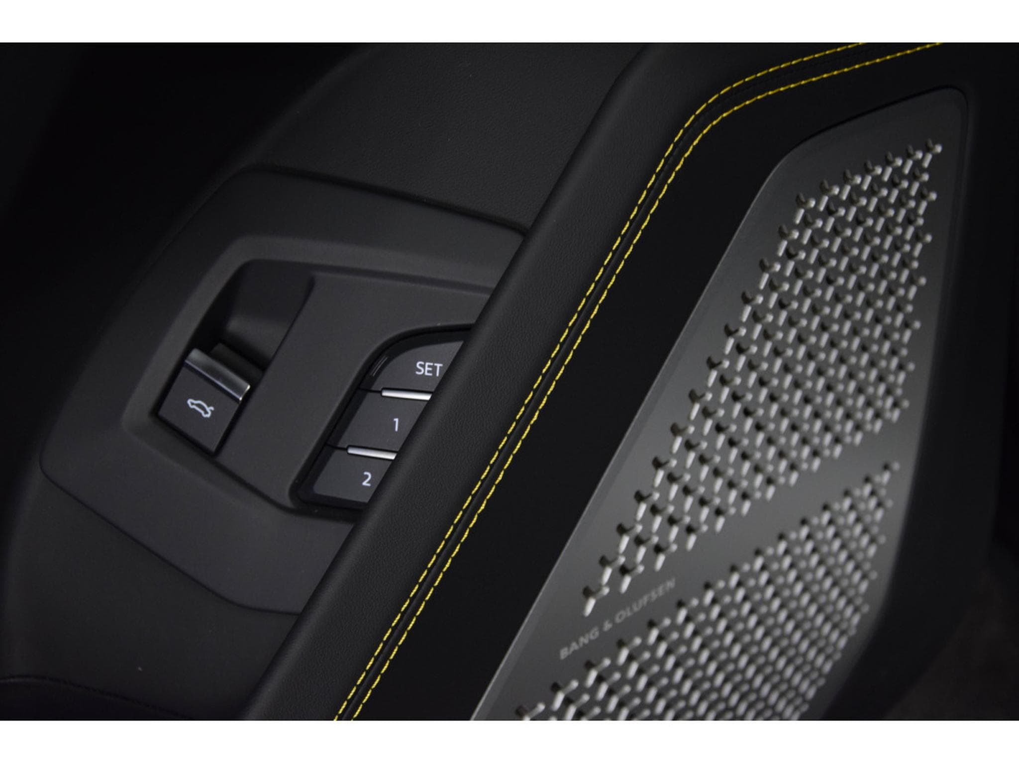 Lamborghini Urus S V8 - GRIGIO KERES (2024) - Foto 25