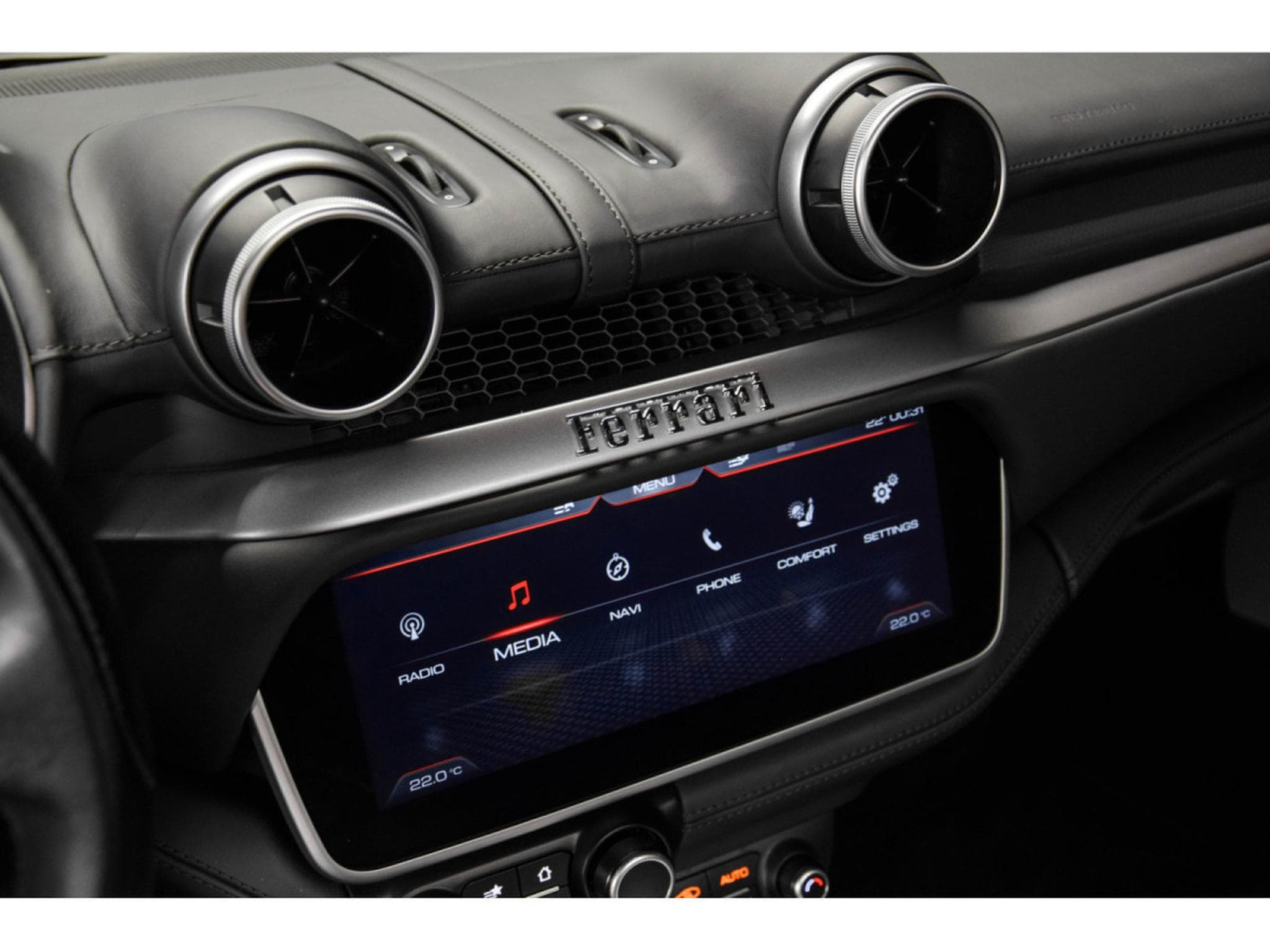 Ferrari Portofino ROSSO CORSA (2018) - Foto 25