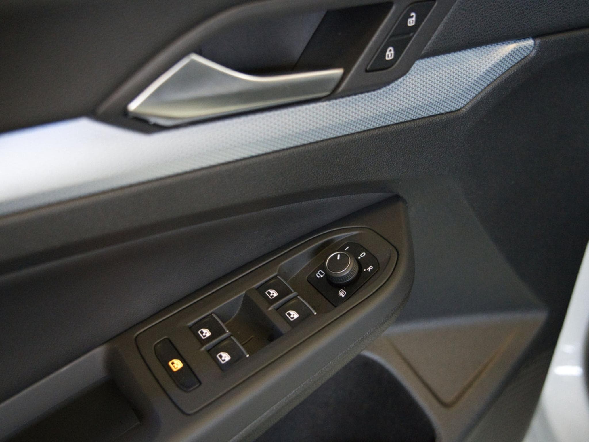 VW Golf Life GOAL 2.0 TDI 1150 CV DSG 7 ***Caméra***Attelage*** (2025) - Foto 17