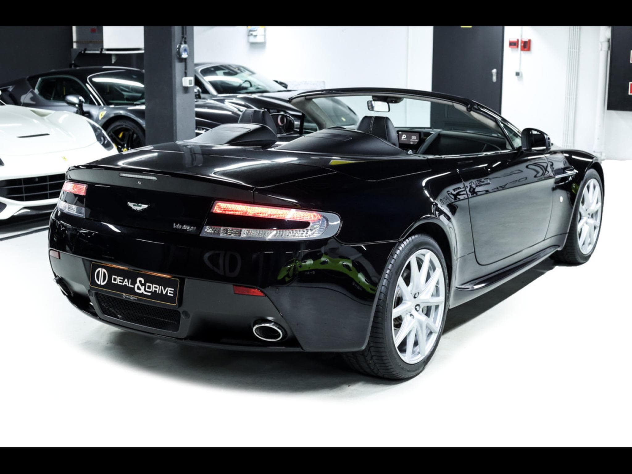 Aston-Martin V8 Vantage V8 ROADSTER 4.7 436 MANUAL 6 (2014) - Foto 7