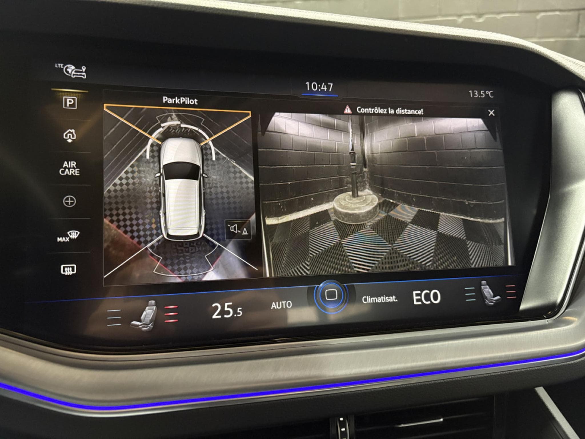 VW Touareg 3.0 TSi V6 eHybrid 4MOTION Elegance  381 CV (2022) - Foto 17