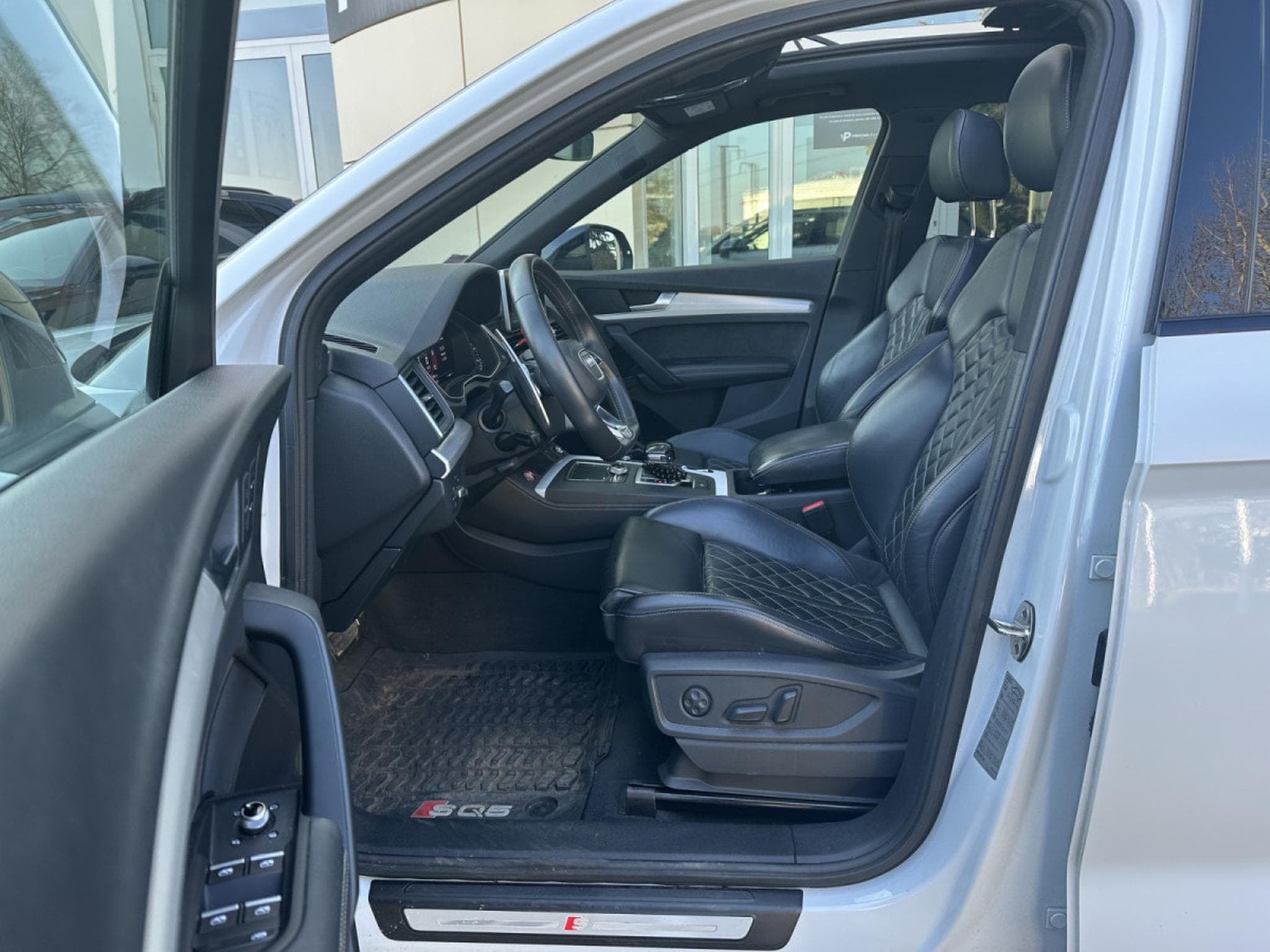 Audi SQ5 TDi Quattro/Tiptronic/21/Pano/AHK/Bang & Olufsen,/360°/Leder (2019) - Photo 10
