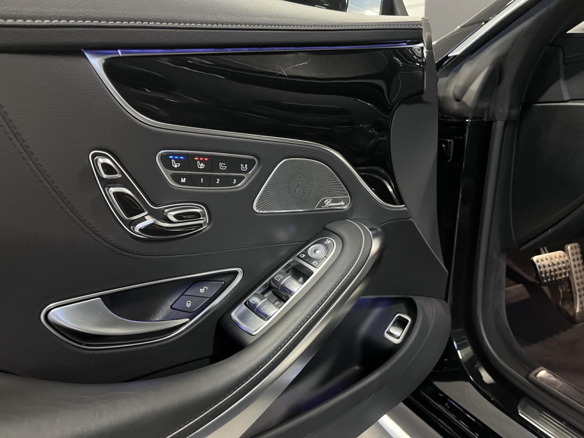 Mercedes S 63 AMG V8 5.5 /4 MATIC/ DESIGNO/ FULL/ ACHAT-VENTE-REPRISE (2016) - Photo 25