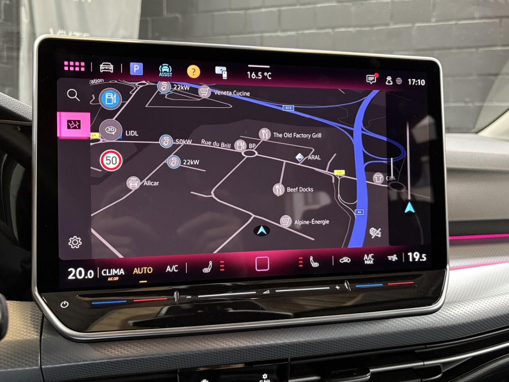 VW Golf Life Goal 2.0 TDI DSG7 150 CV ** Attelage ** Caméra ** (2025) - Photo 16