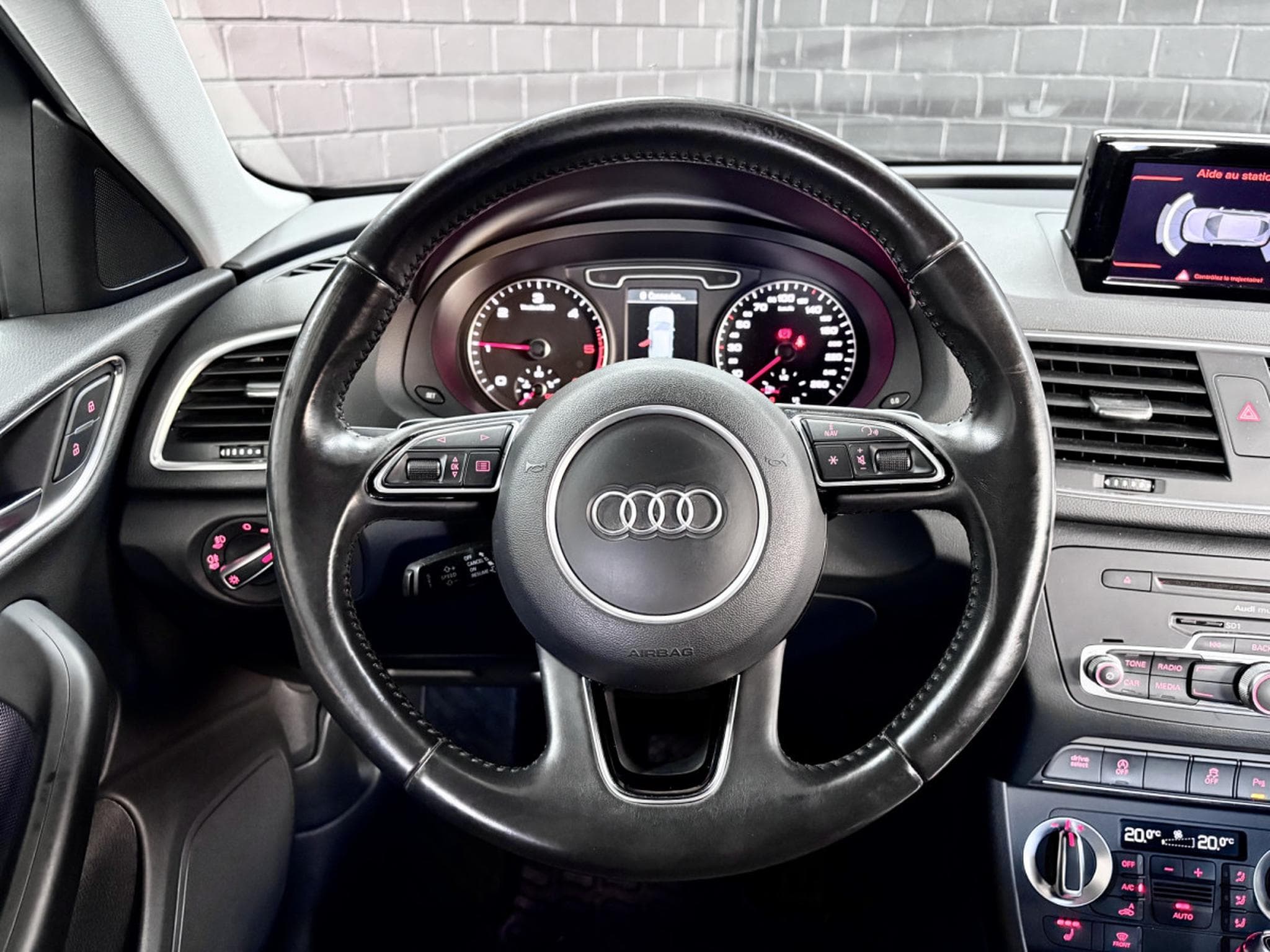 Audi Q3 2.0 TDI S-Line Selection 140 CV *Sièges Chauff* (2014) - Photo 10