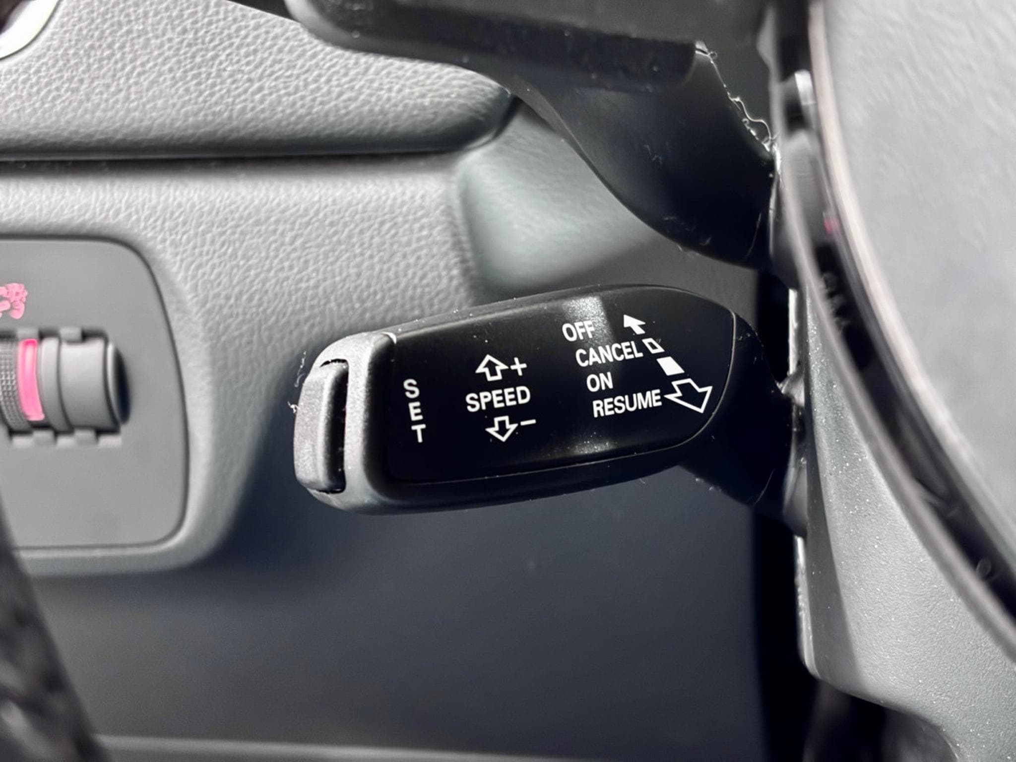 Audi Q3 2.0 TDI S-Line Selection 140 CV *Sièges Chauff* (2014) - Photo 24