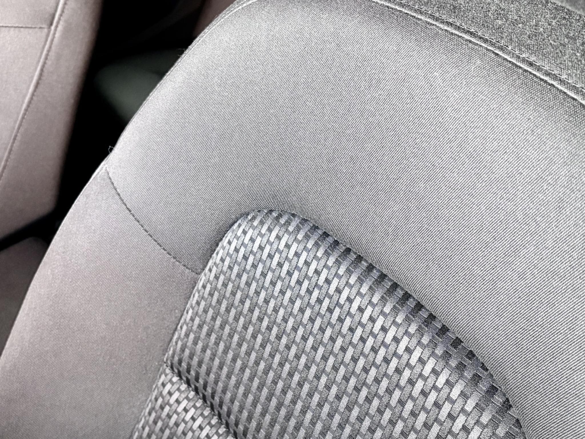 Audi Q3 2.0 TDI S-Line Selection 140 CV *Sièges Chauff* (2014) - Photo 8