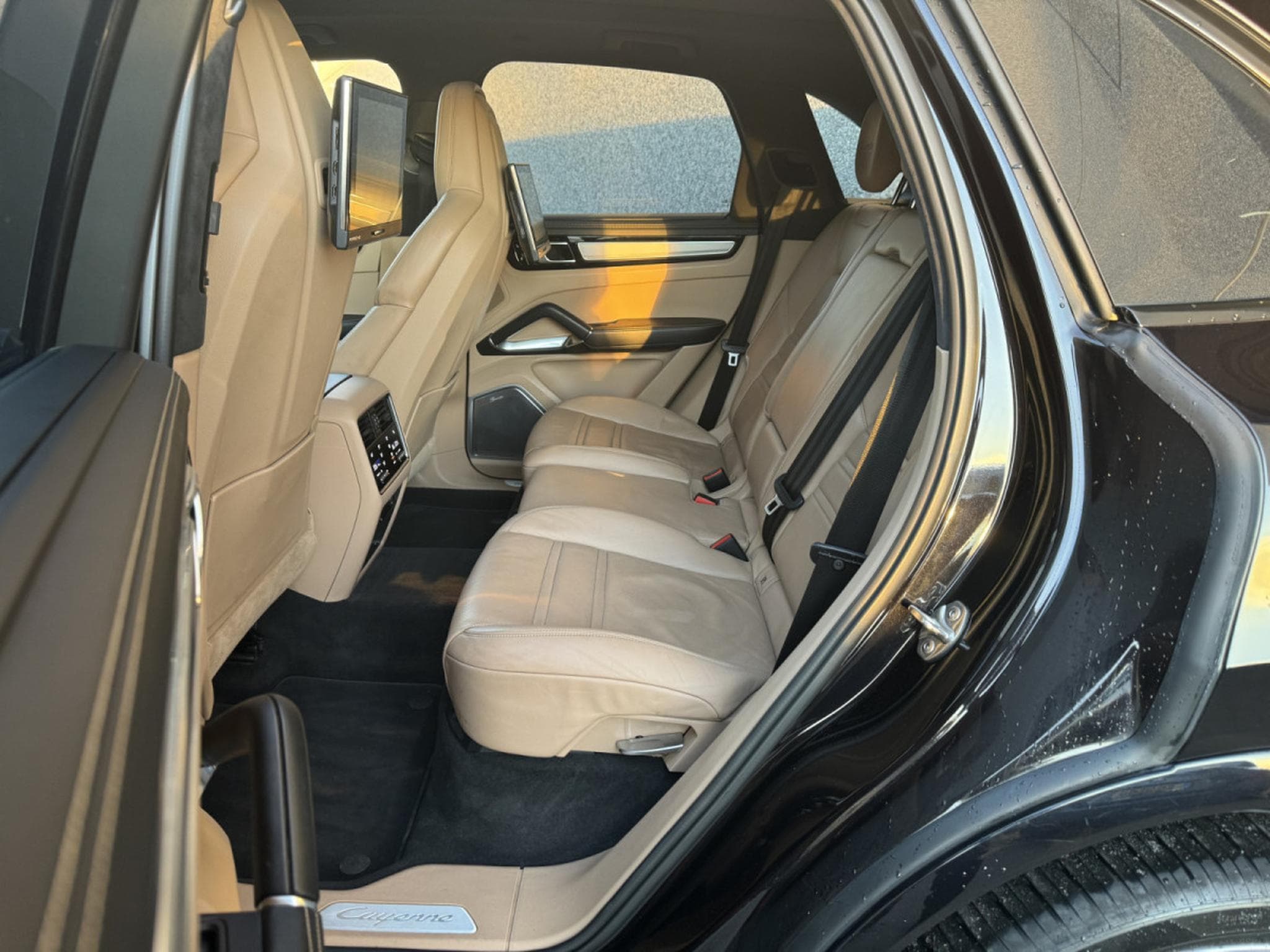 Porsche Cayenne Cayenne Turbo/21/Pano/Camera/ Burmester/ (2018) - Photo 19