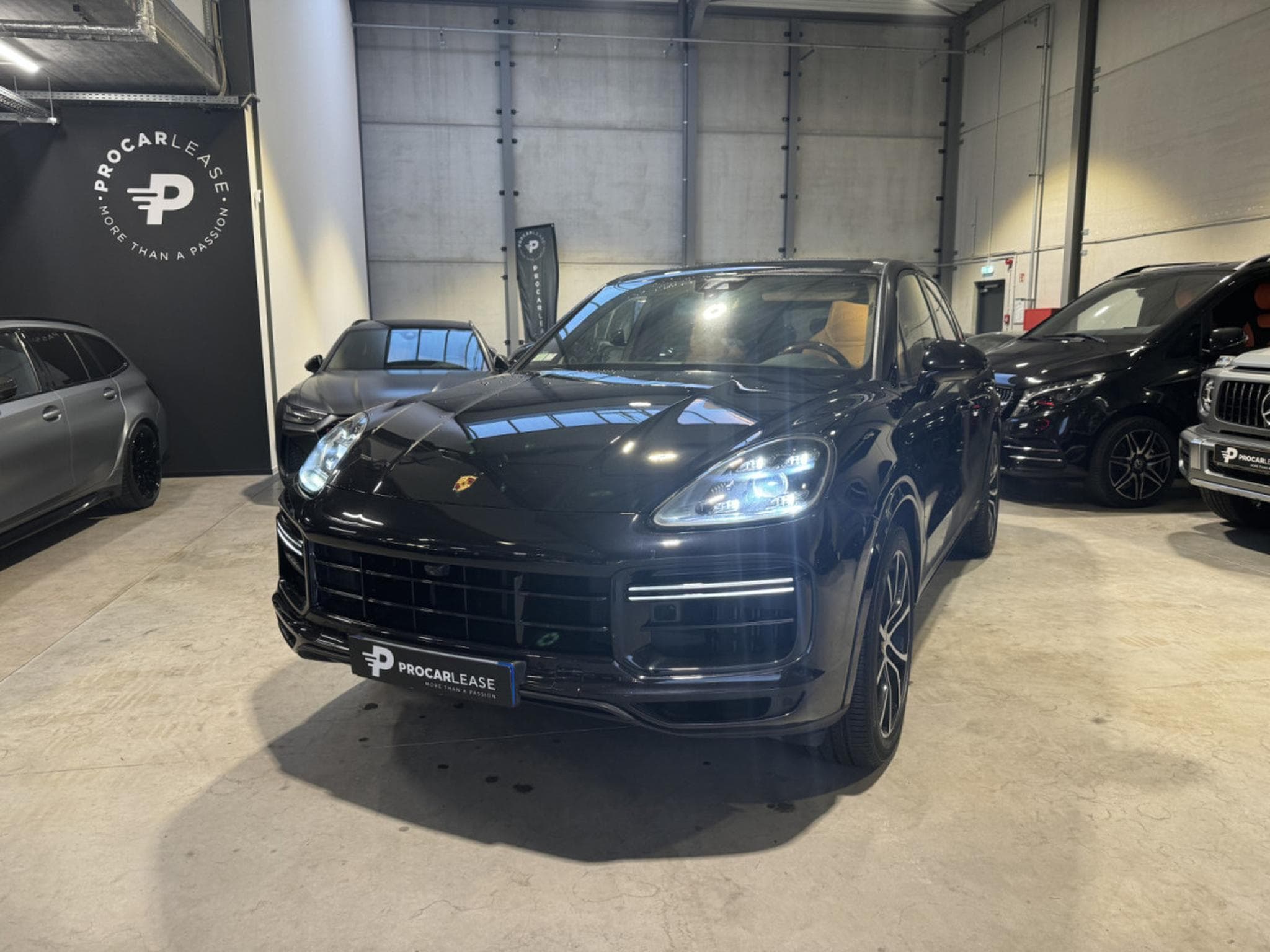 Porsche Cayenne Cayenne Turbo/21/Pano/Camera/ Burmester/ (2018) - Photo 5