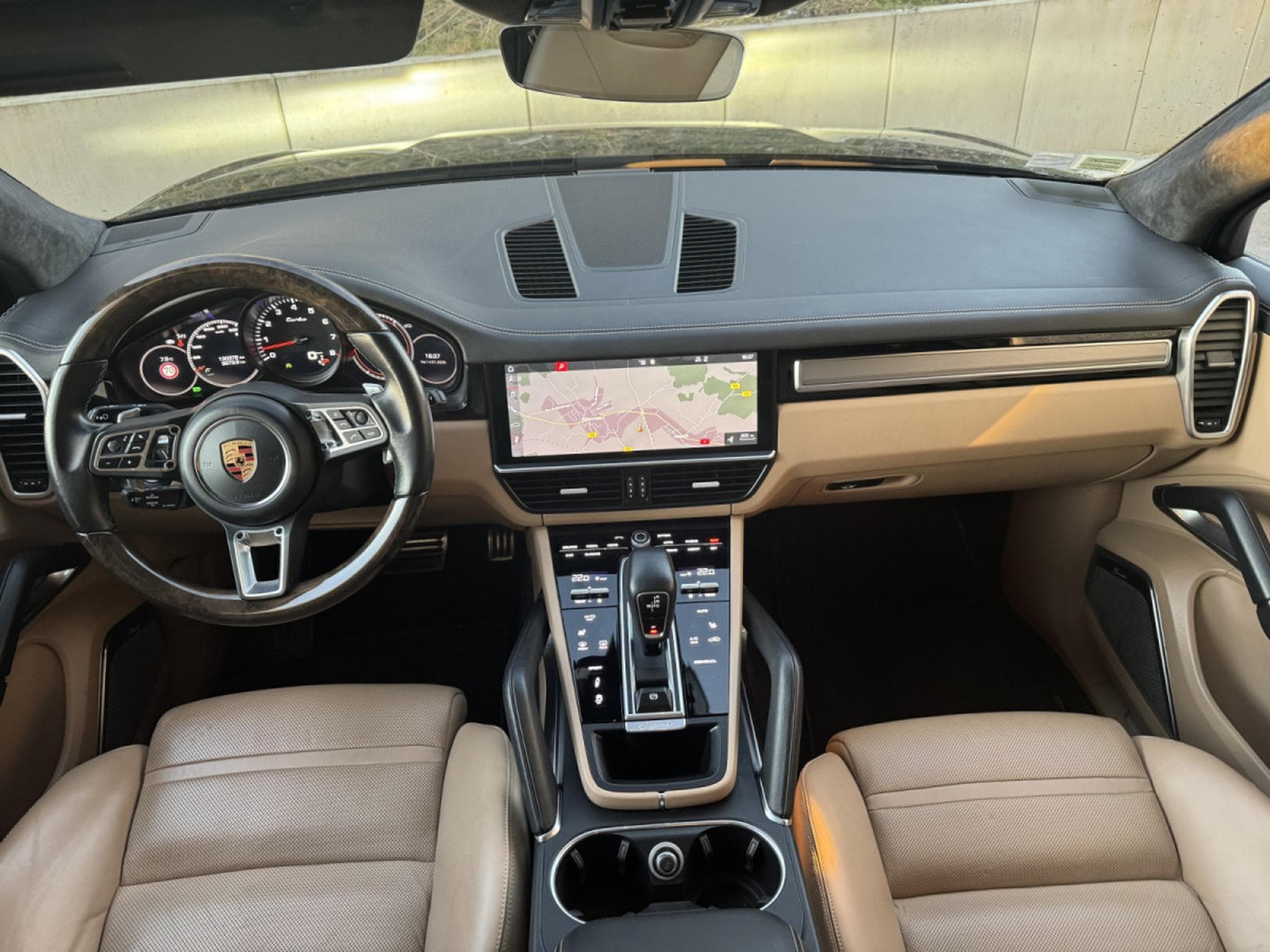 Porsche Cayenne Cayenne Turbo/21/Pano/Camera/ Burmester/ (2018) - Photo 7