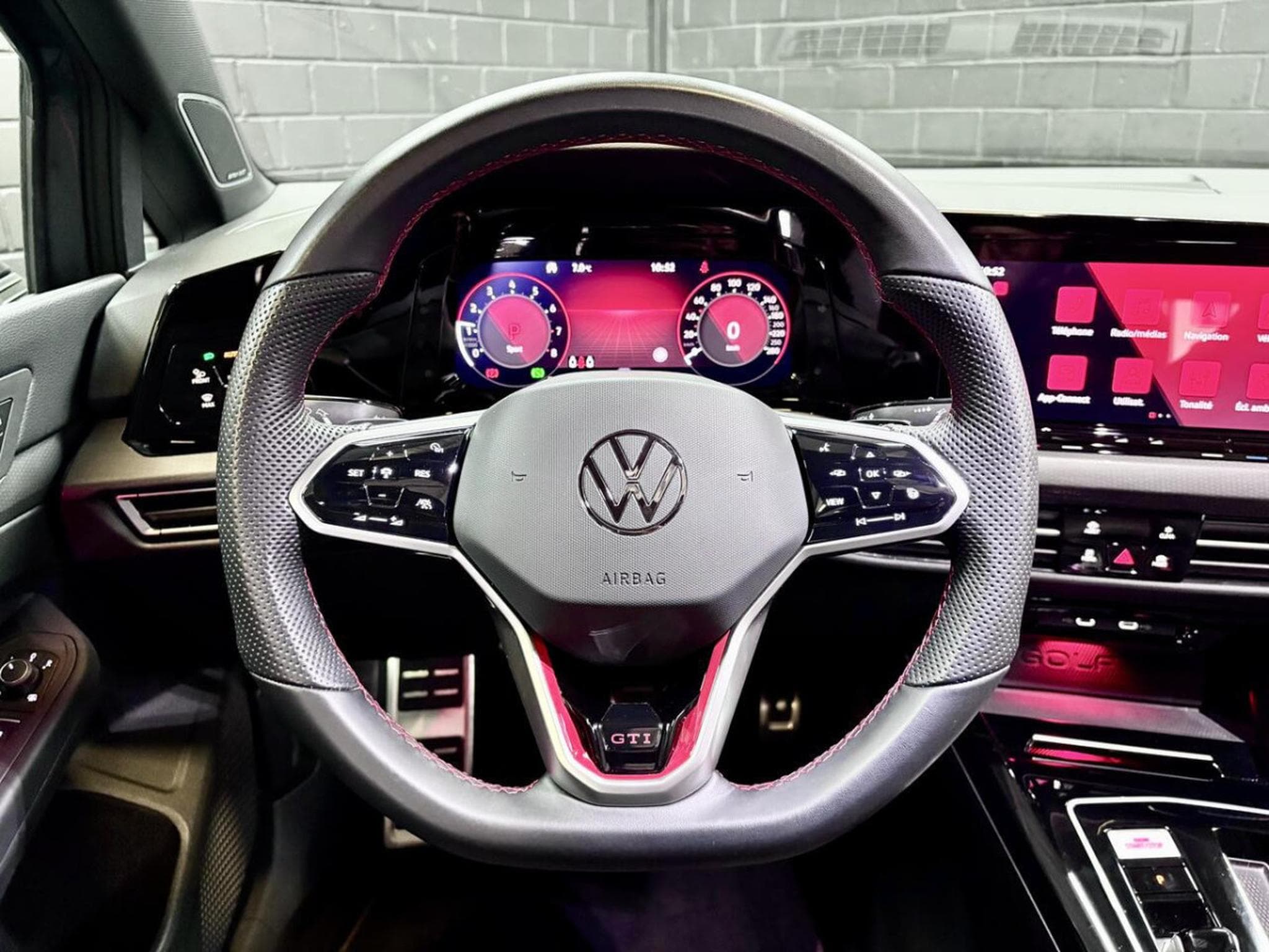 VW Golf GTI Clubsport 2.0 TSI 300CV DSG7 ** DCC ** Matrix ** Caméra (2023) - Foto 7