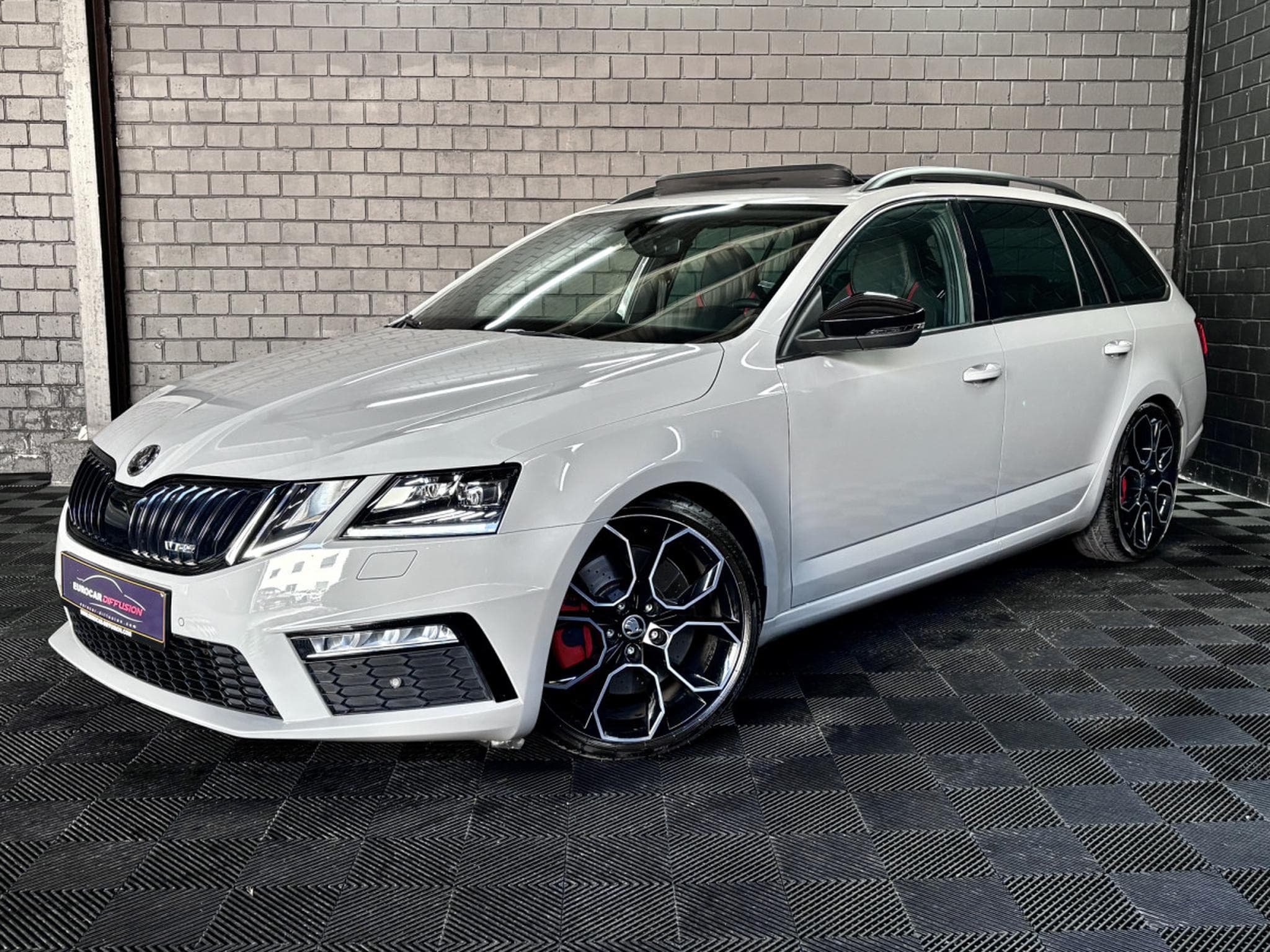 Skoda Octavia III COMBI RS 2.0 TSI 245 CV *CANTON* *ATTELAGE* SIEGES ELEC (2020) - Foto 1