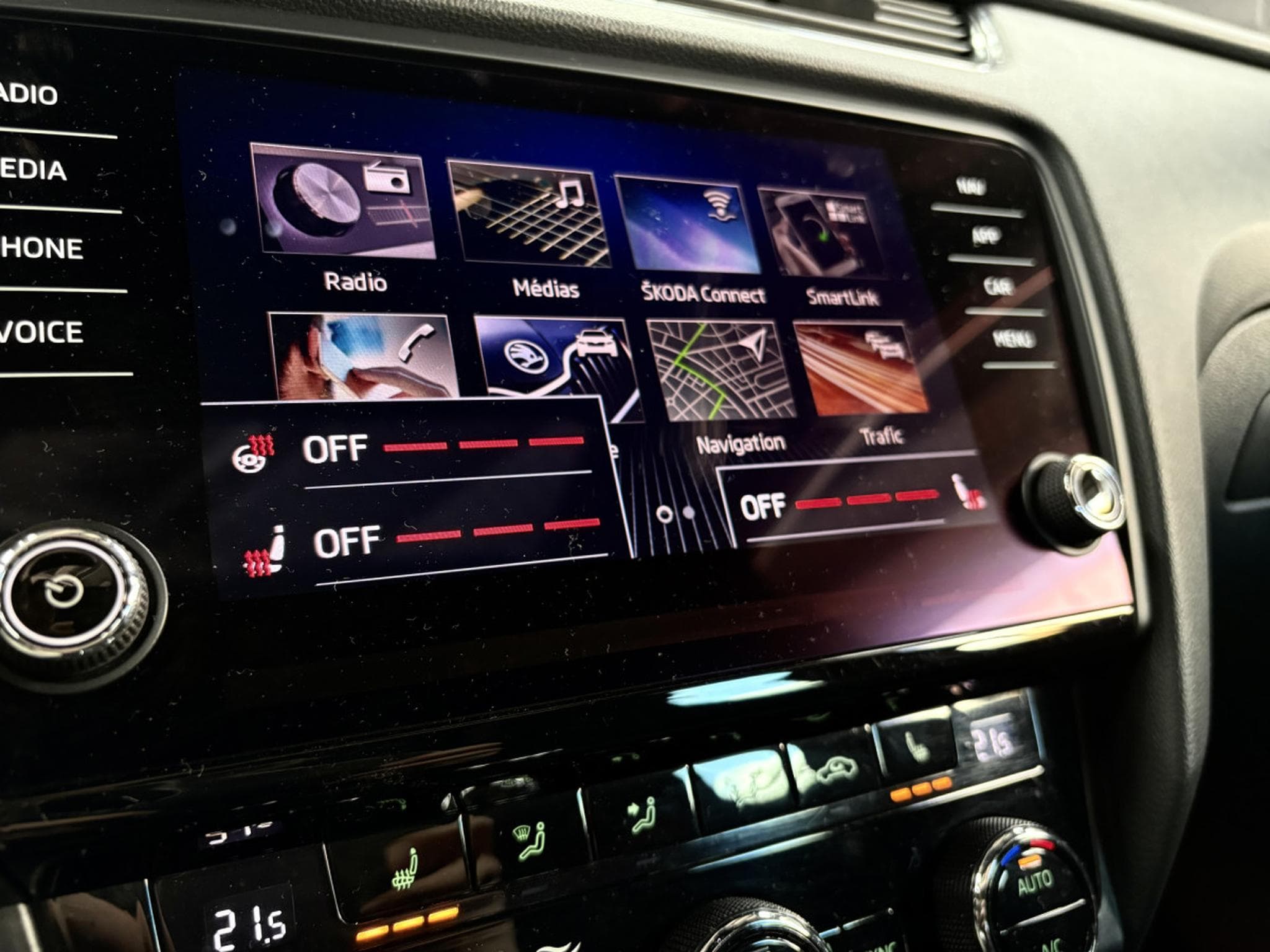 Skoda Octavia III COMBI RS 2.0 TSI 245 CV *CANTON* *ATTELAGE* SIEGES ELEC (2020) - Foto 15