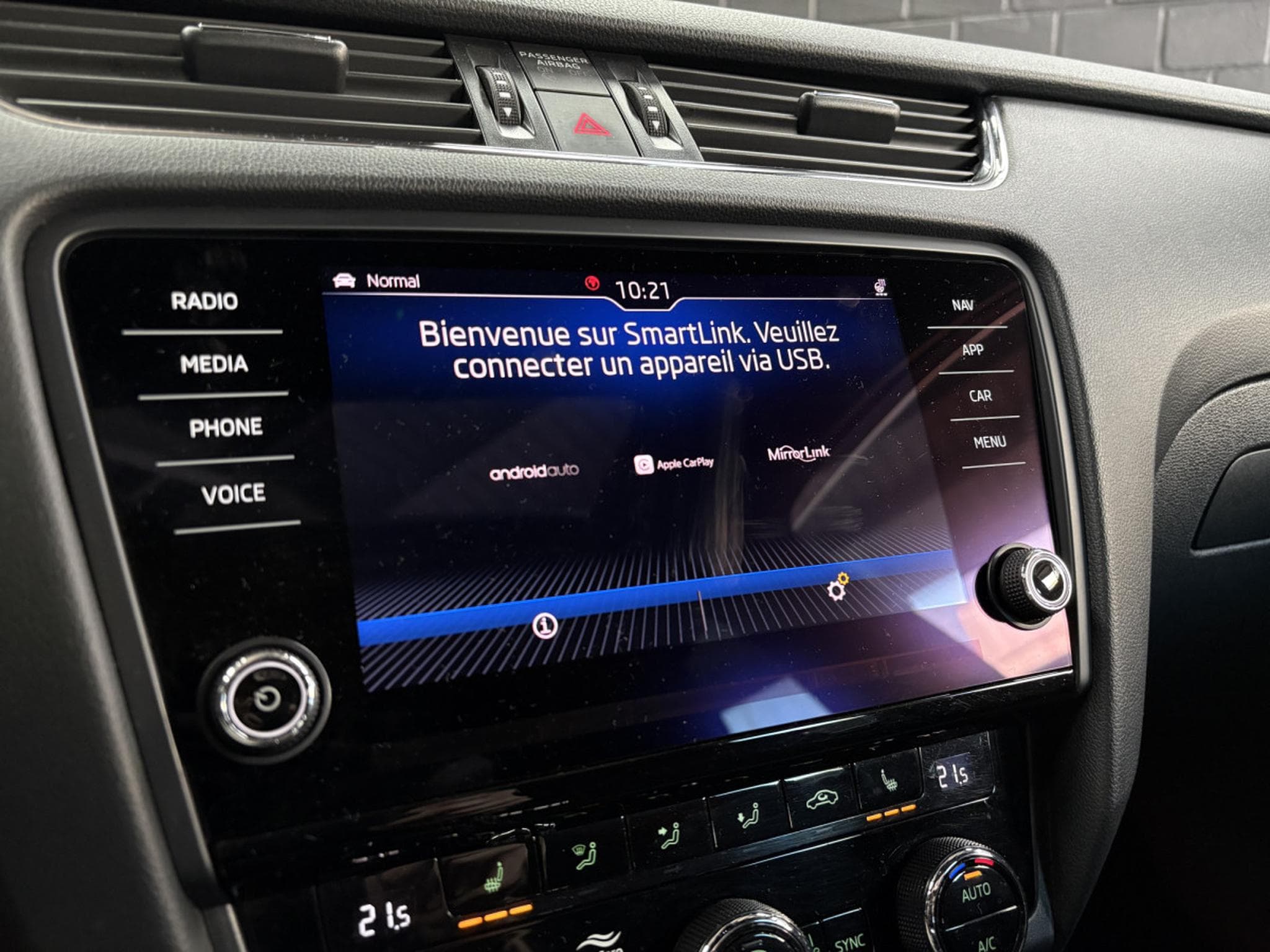 Skoda Octavia III COMBI RS 2.0 TSI 245 CV *CANTON* *ATTELAGE* SIEGES ELEC (2020) - Foto 20