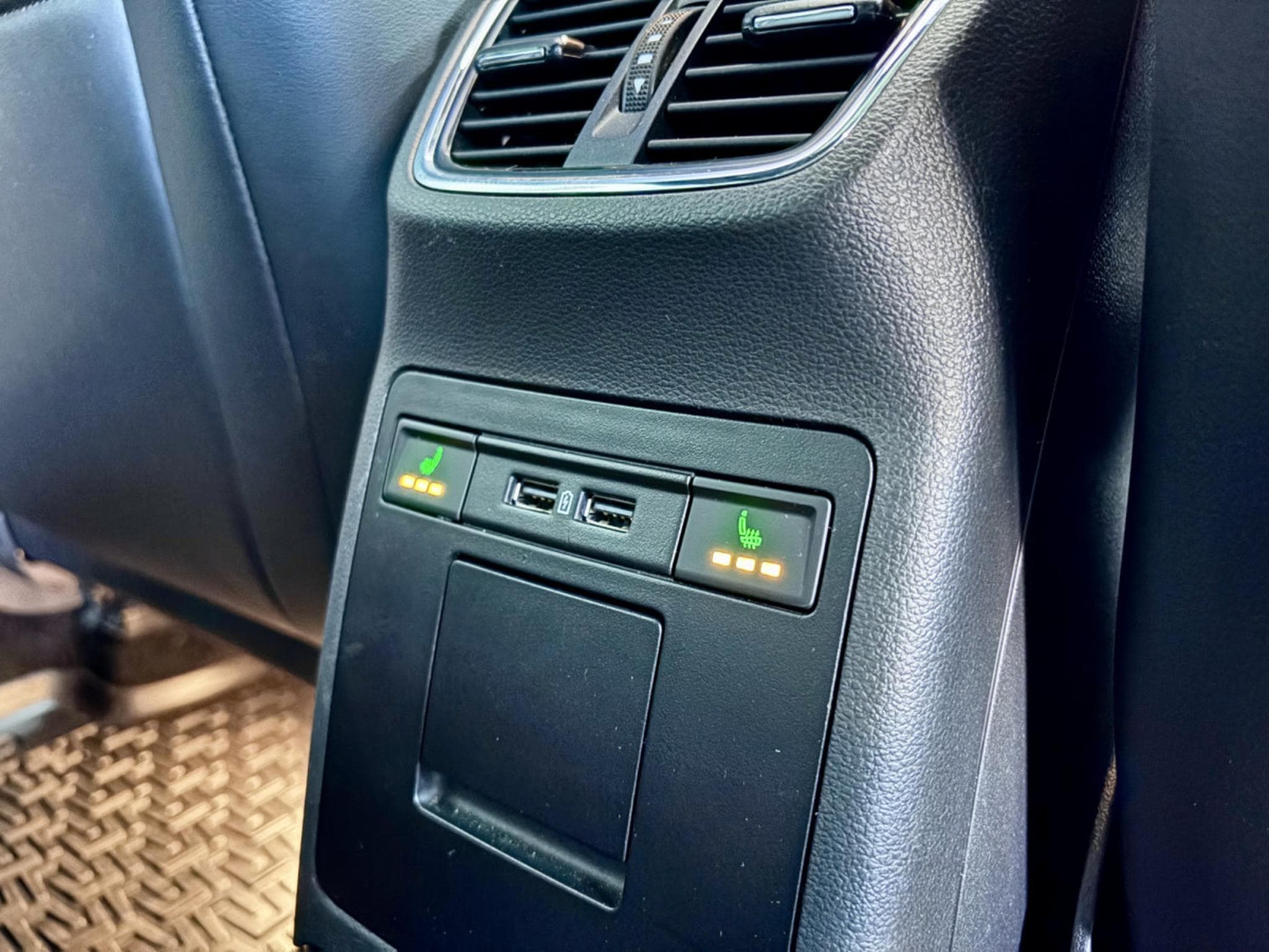 Skoda Octavia III COMBI RS 2.0 TSI 245 CV *CANTON* *ATTELAGE* SIEGES ELEC (2020) - Foto 24