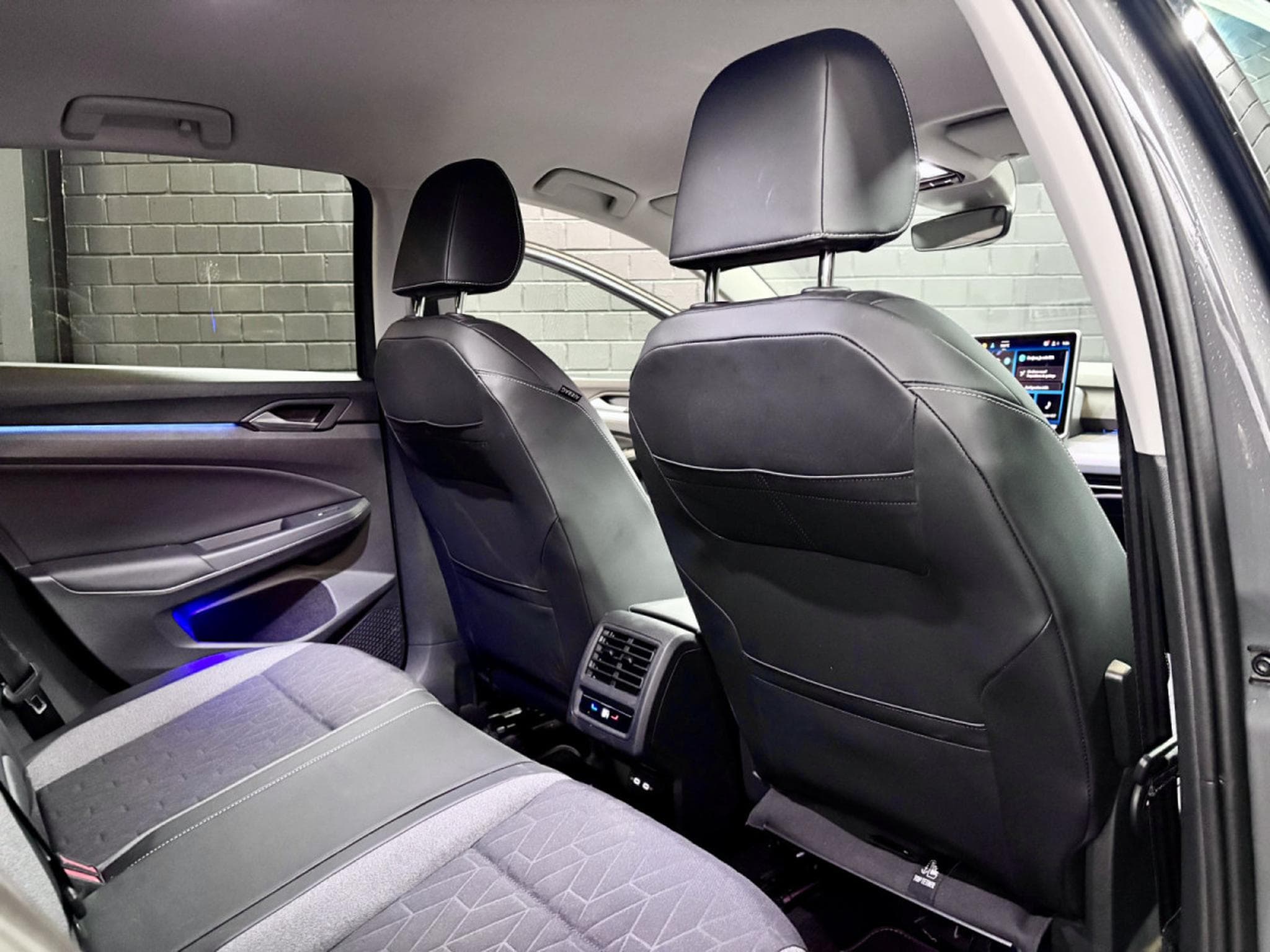 VW Golf phase 2 Life GOAL 2.0 TDI DSG7 150 CV  ** Attelage ** (2025) - Foto 18