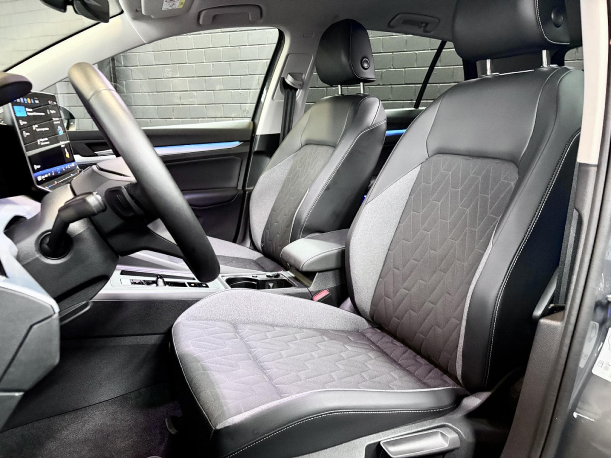 VW Golf phase 2 Life GOAL 2.0 TDI DSG7 150 CV  ** Attelage ** (2025) - Foto 7