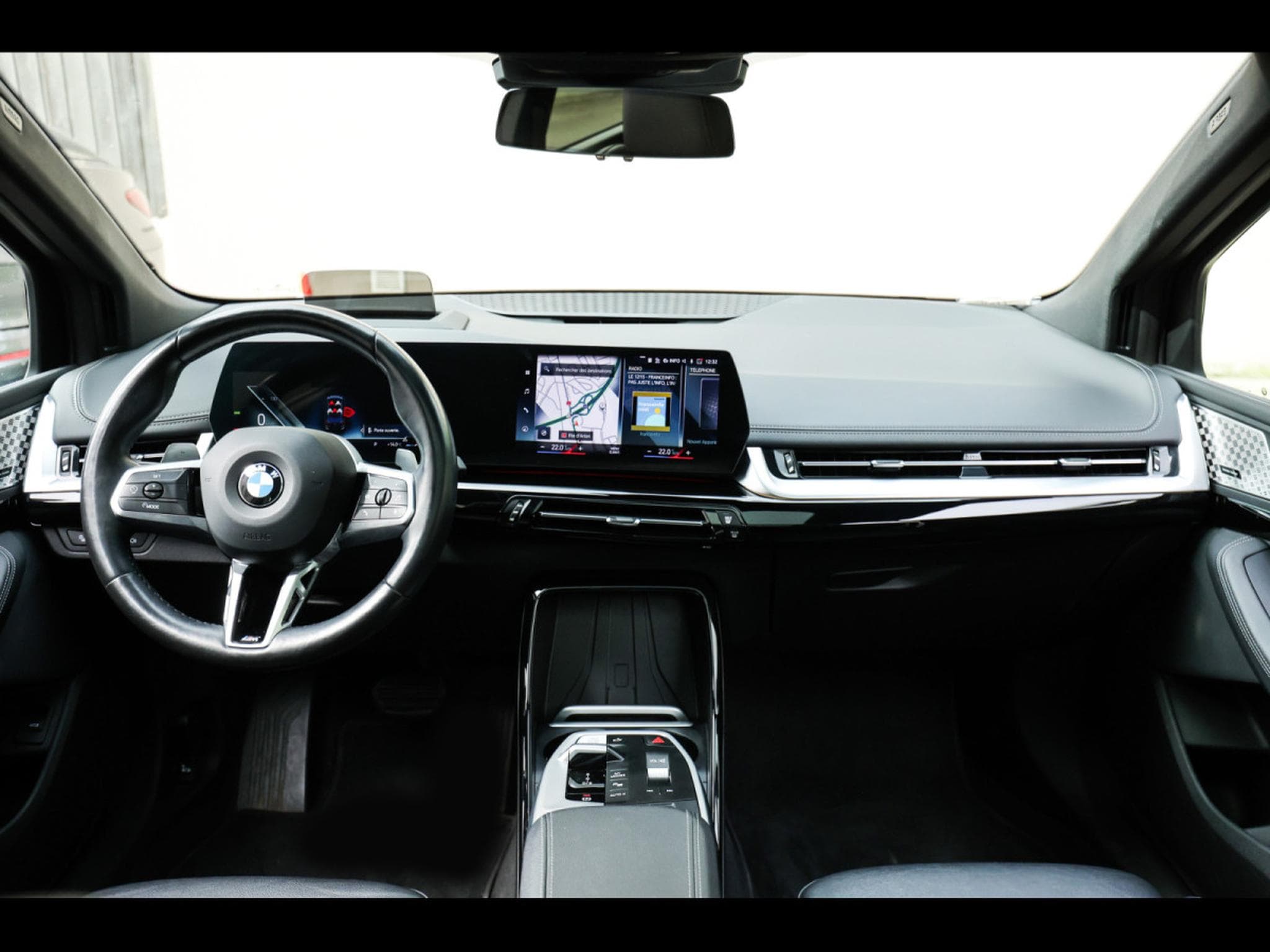 BMW 220 i°PACK INNOVATION (2023) - Photo 16