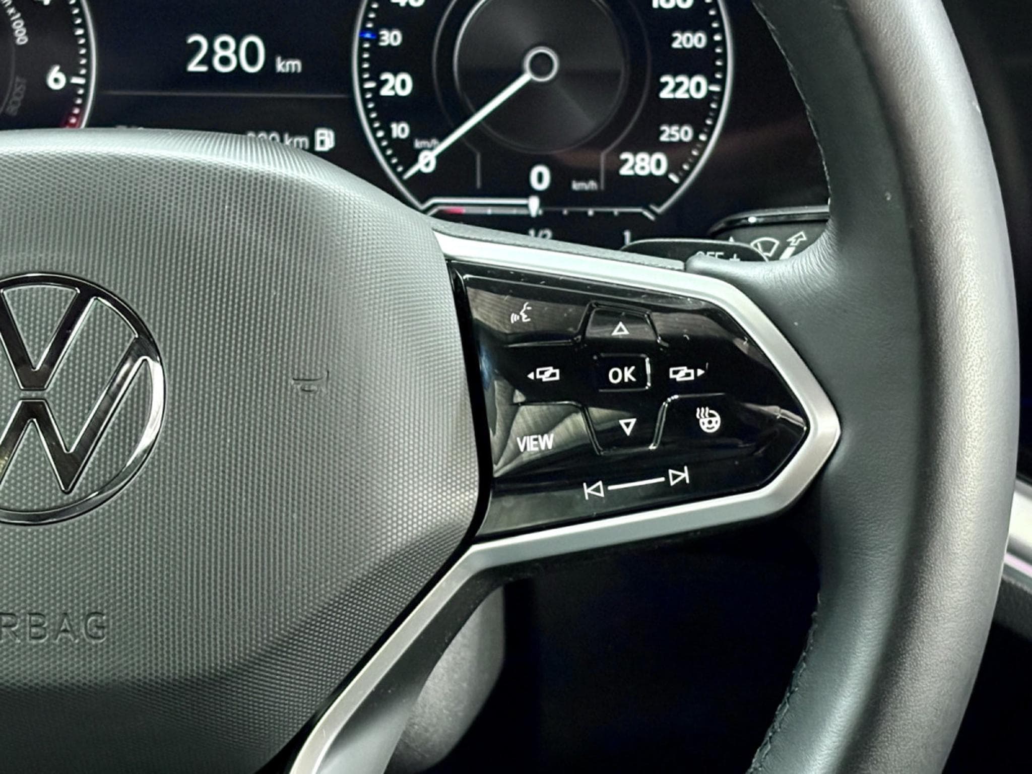 VW Touareg 3.0 TSi V6 PHEV 4MOTION Elegance 381 CV  * Attelage * (2022) - Foto 14