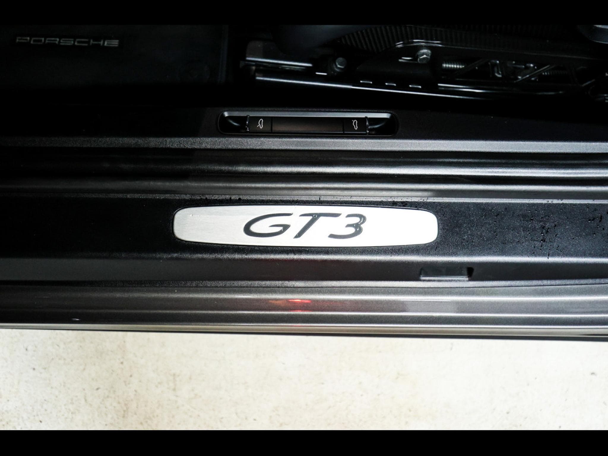 Porsche 911 (991.1) 3.8 GT3 PDK – GRIS QUARTZ (2015) - Photo 19