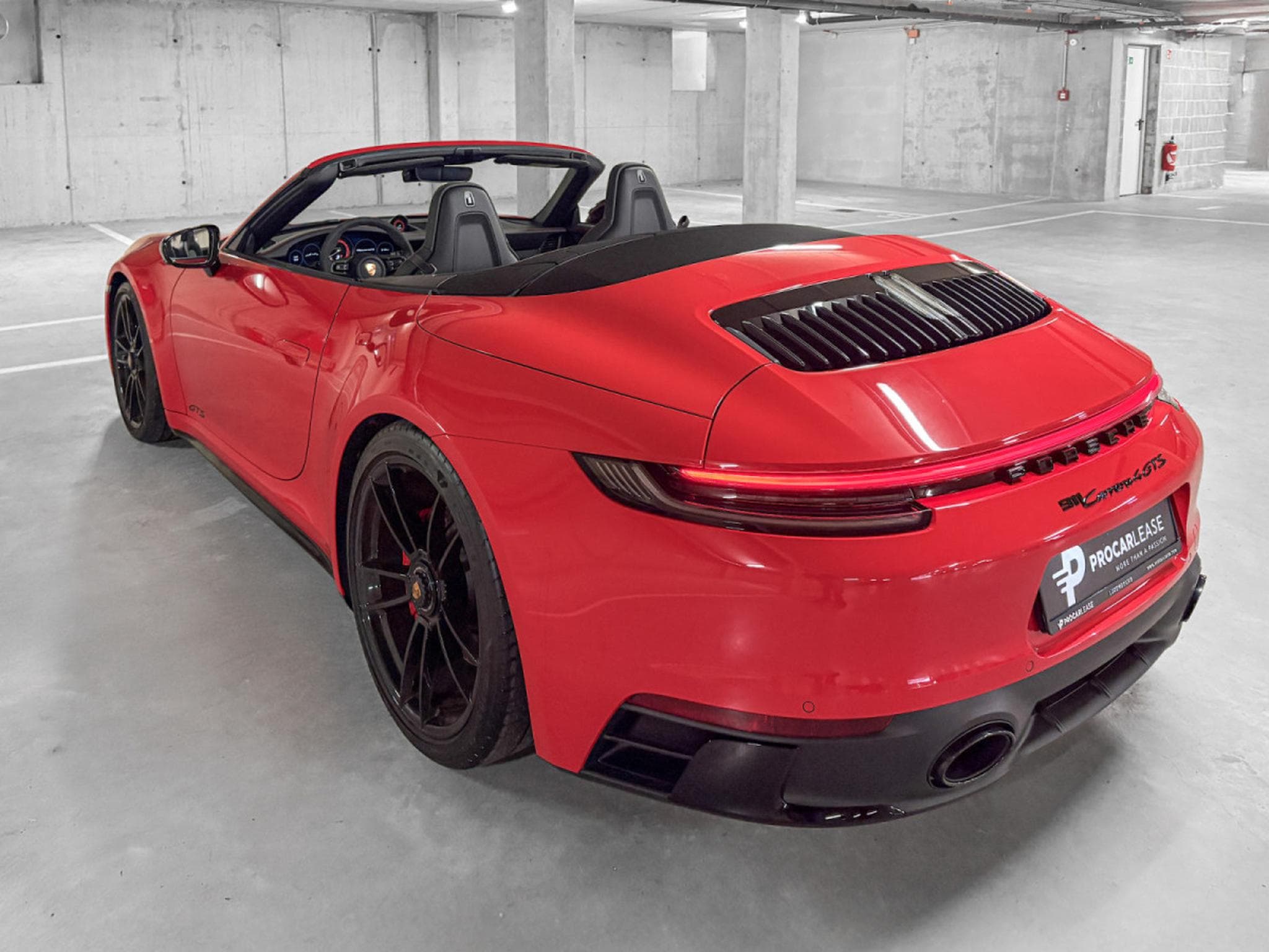 Porsche 911 992.1 CARRERA 4GTS CABRIOLET / FULL EXLUSIVE PORSCHE MANUFAK (2024) - Photo 19