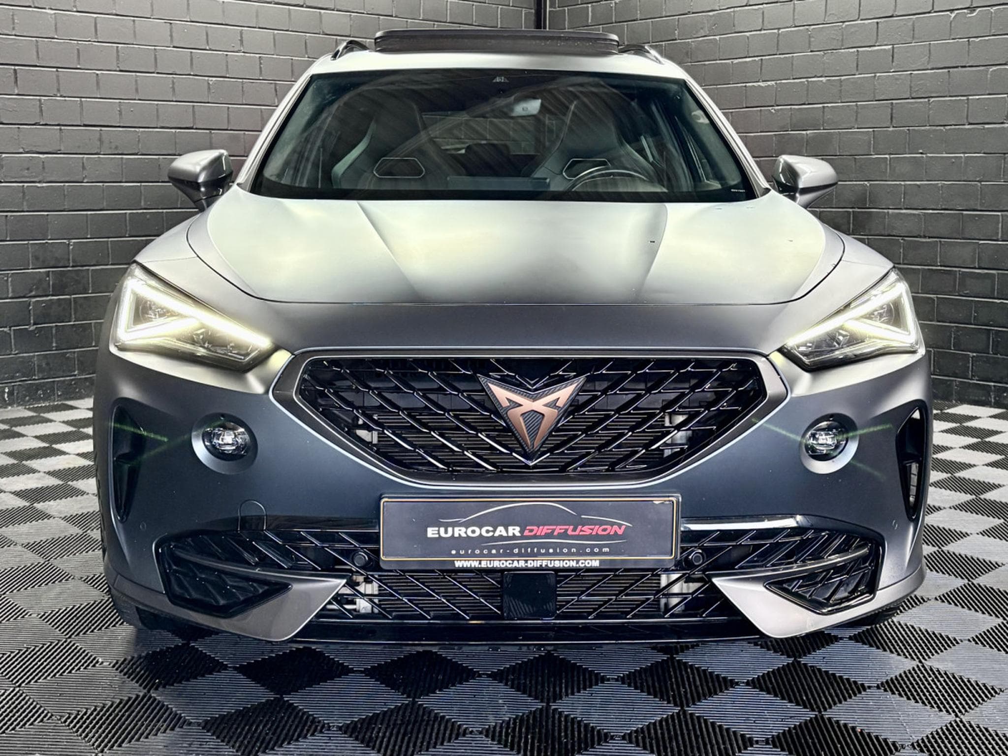 Cupra Formentor VZ 245CV eHybrid DSG6 *VSS* *Toit Pano* *Mat Grey* (2023) - Foto 2