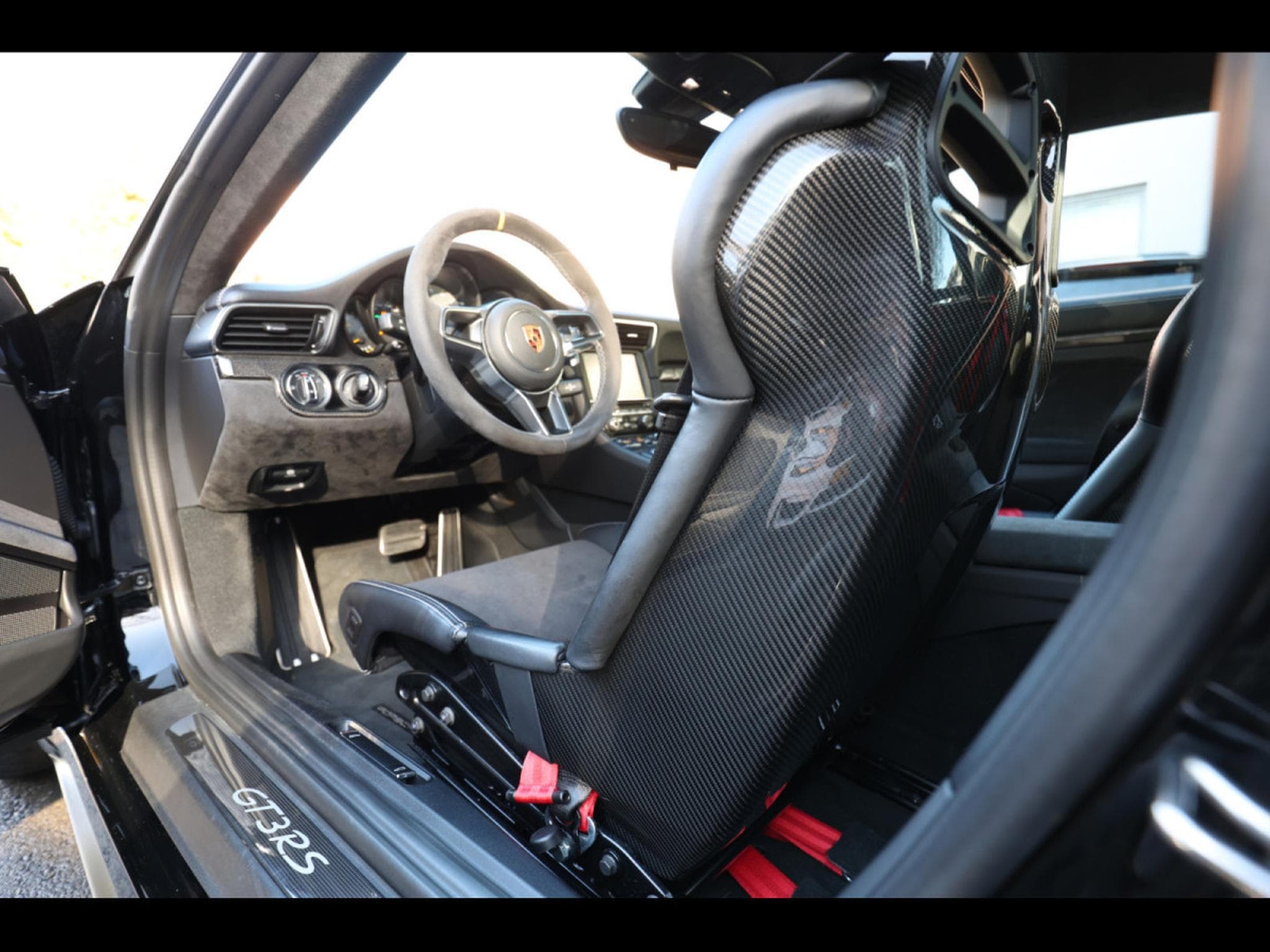 Porsche 911 991.1 GT3 RS PDK – PORSCHE APPROVED 07/26 - PTS PAINT (2015) - Photo 16