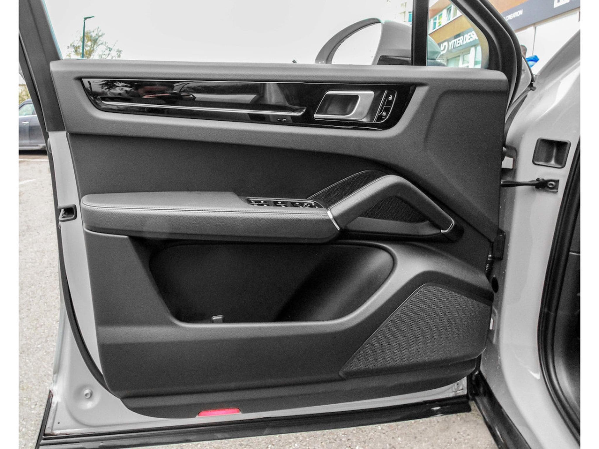 Porsche Cayenne Coupe E-Hybrid/Panorama/22/VOLL (2019) - Photo 16