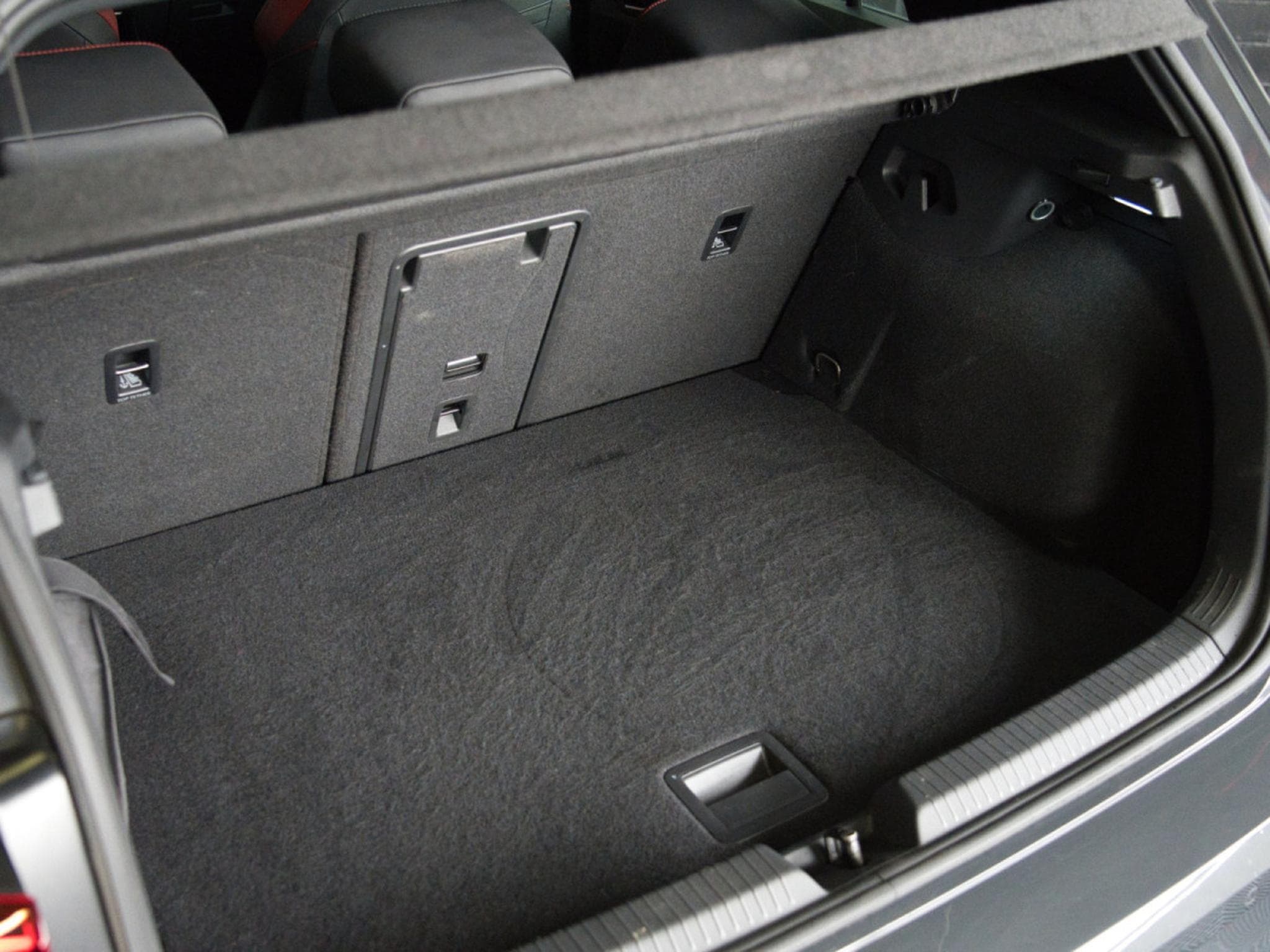 VW Golf GTI Clubsport 2.0 TSI 300 CV DSG7 *PANO* *MATRIX* HARMAN* (2024) - Foto 15