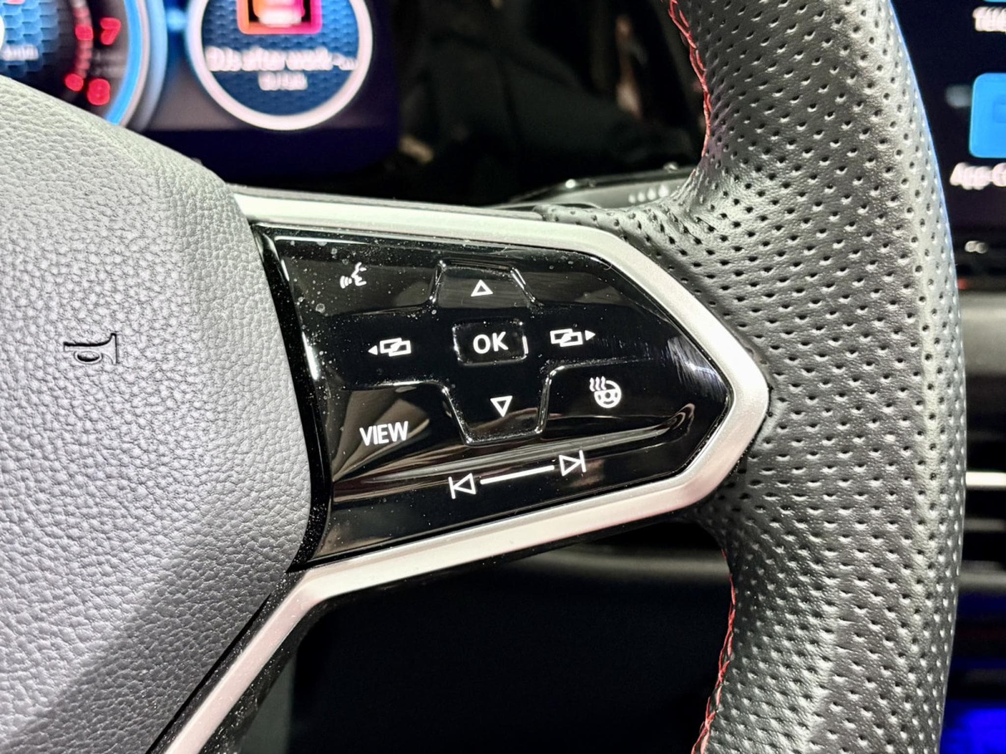 VW Golf GTI 2.0 TSI 245CV DSG7*HARMAN* TÊTE HAUTE* ACC* (2023) - Foto 12