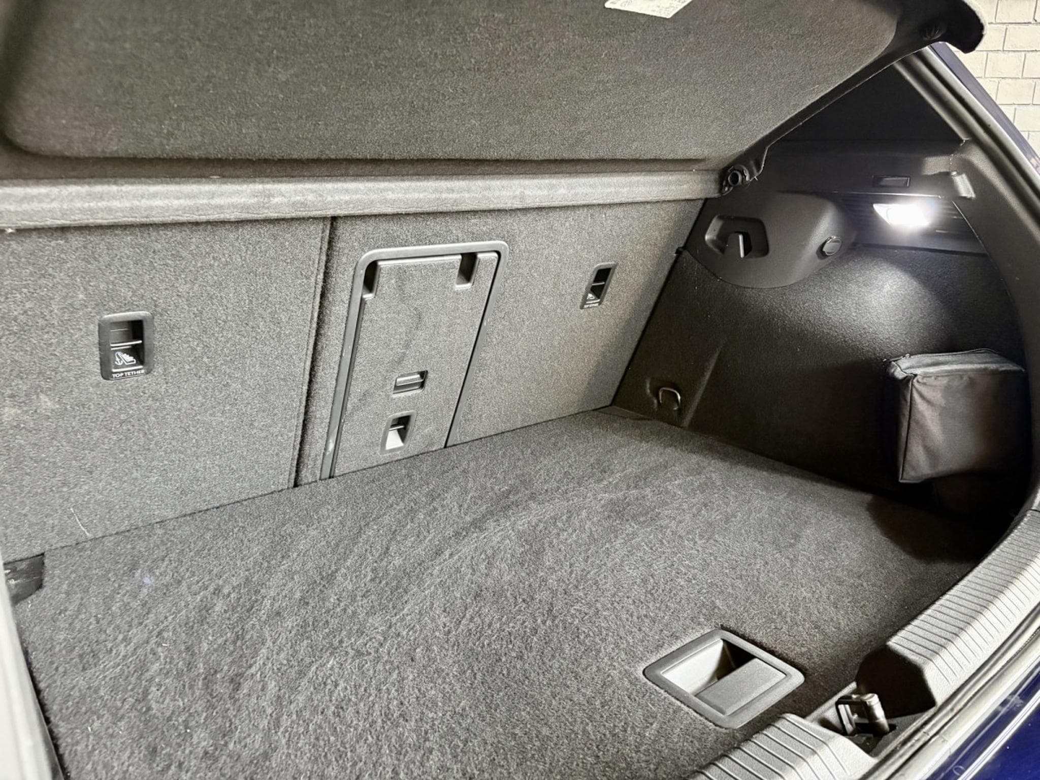 VW Golf GTI 2.0 TSI 245CV DSG7*HARMAN* TÊTE HAUTE* ACC* (2023) - Foto 24