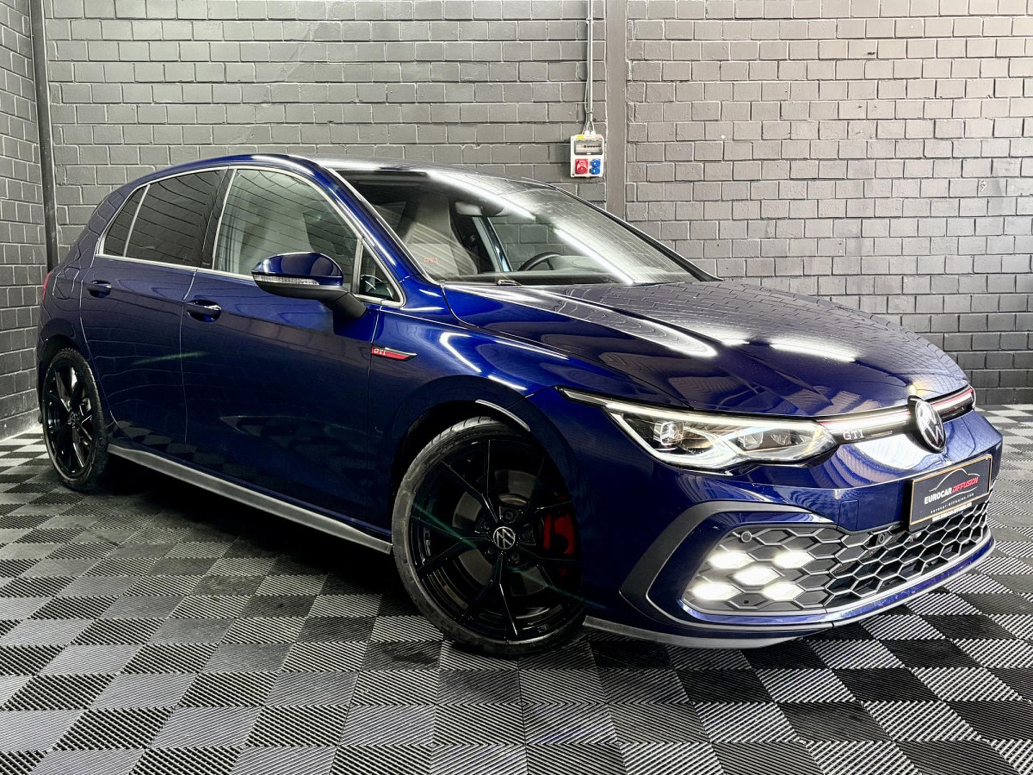 VW Golf GTI 2.0 TSI 245CV DSG7*HARMAN* TÊTE HAUTE* ACC* (2023) - Foto 3