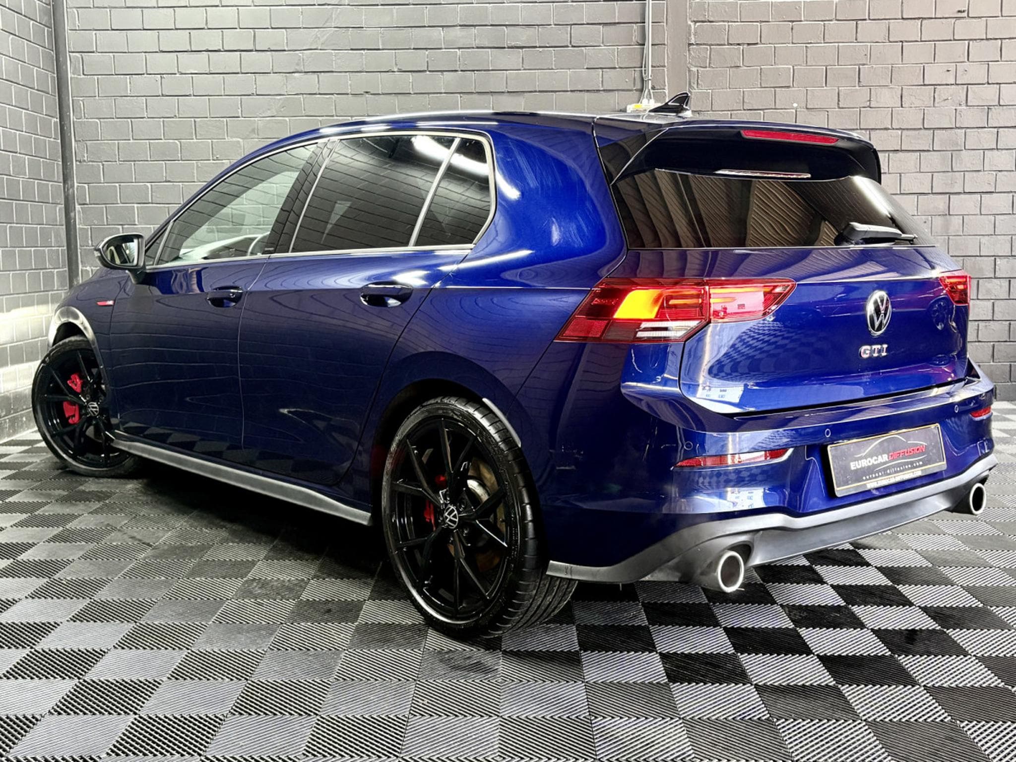 VW Golf GTI 2.0 TSI 245CV DSG7*HARMAN* TÊTE HAUTE* ACC* (2023) - Foto 4