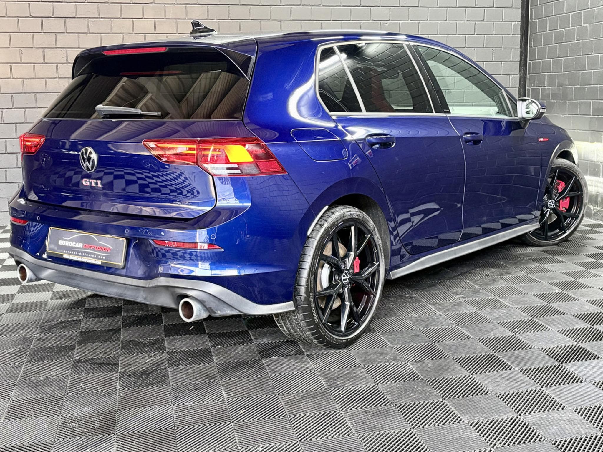 VW Golf GTI 2.0 TSI 245CV DSG7*HARMAN* TÊTE HAUTE* ACC* (2023) - Foto 6