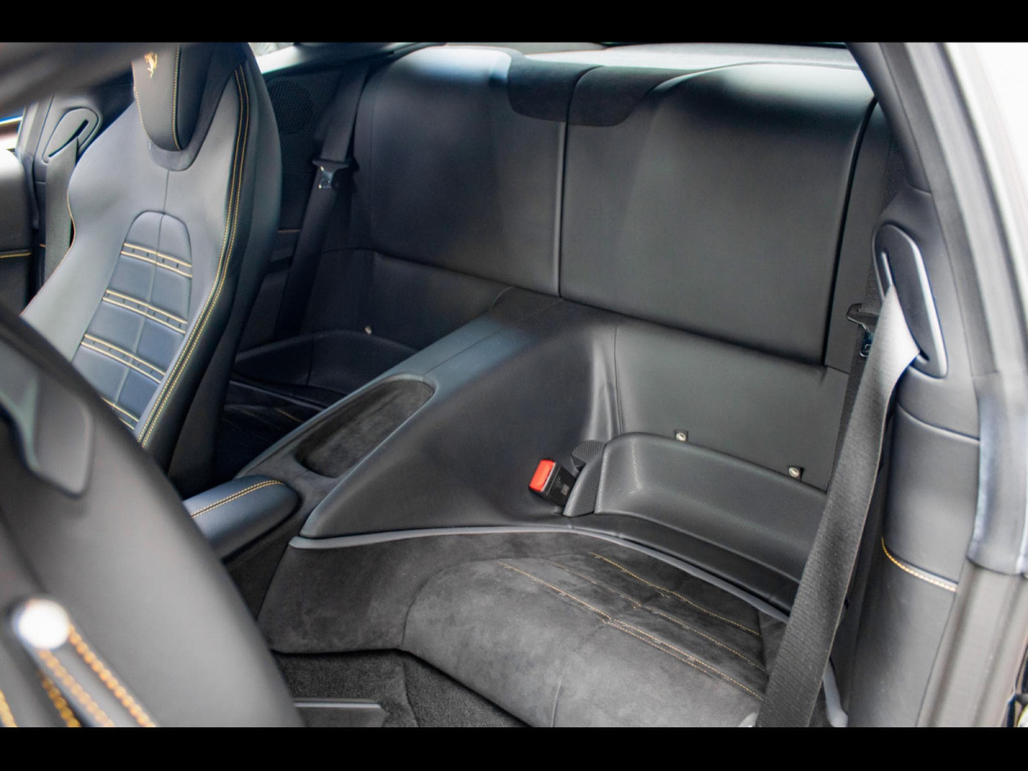 Ferrari Roma – NERO DS – GARANTIE FERRARI 05/27 (2021) - Photo 16