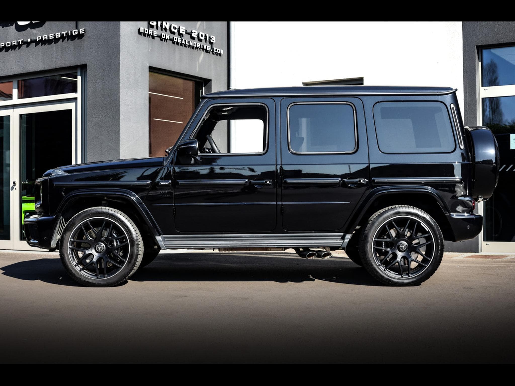 Mercedes G 63 AMG (FACELIFT) PACK NIGHT - OBSIDIANSCHWARZ (2025) - Photo 2