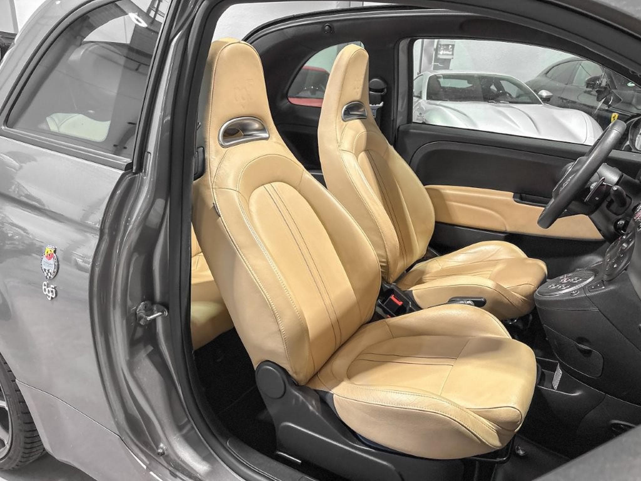 Abarth 695 EDIZIONE MASERATI/ *017of499* (2013) - Photo 12