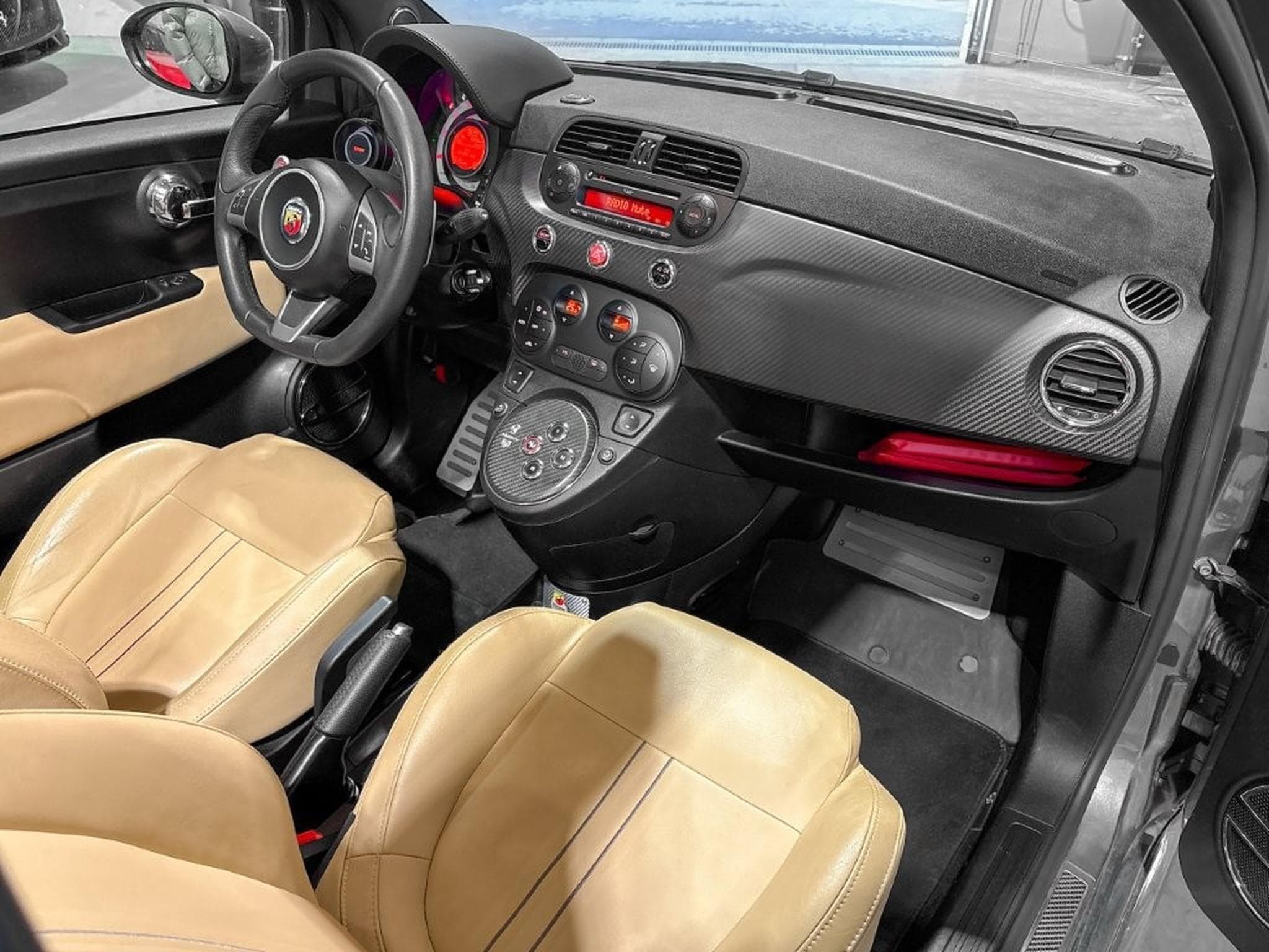 Abarth 695 EDIZIONE MASERATI/ *017of499* (2013) - Photo 17