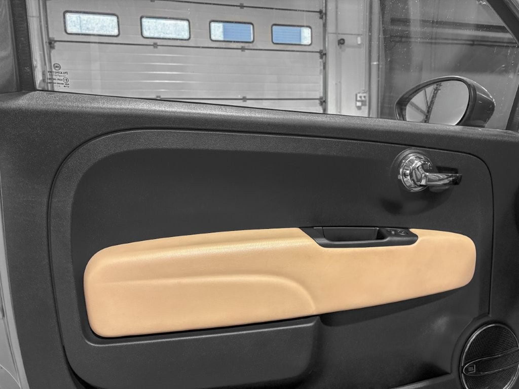 Abarth 695 EDIZIONE MASERATI/ *017of499* (2013) - Photo 18