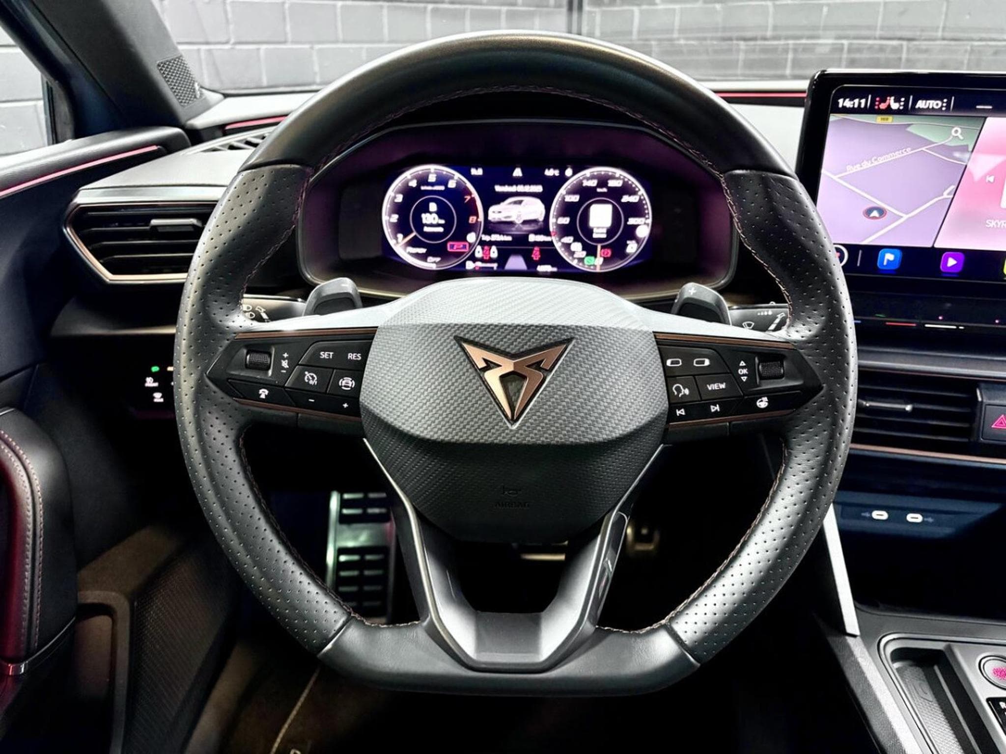 Cupra Leon 2.0 TSI 300CV *PANO* *BEATS* CAM* *19"* (2024) - Photo 10