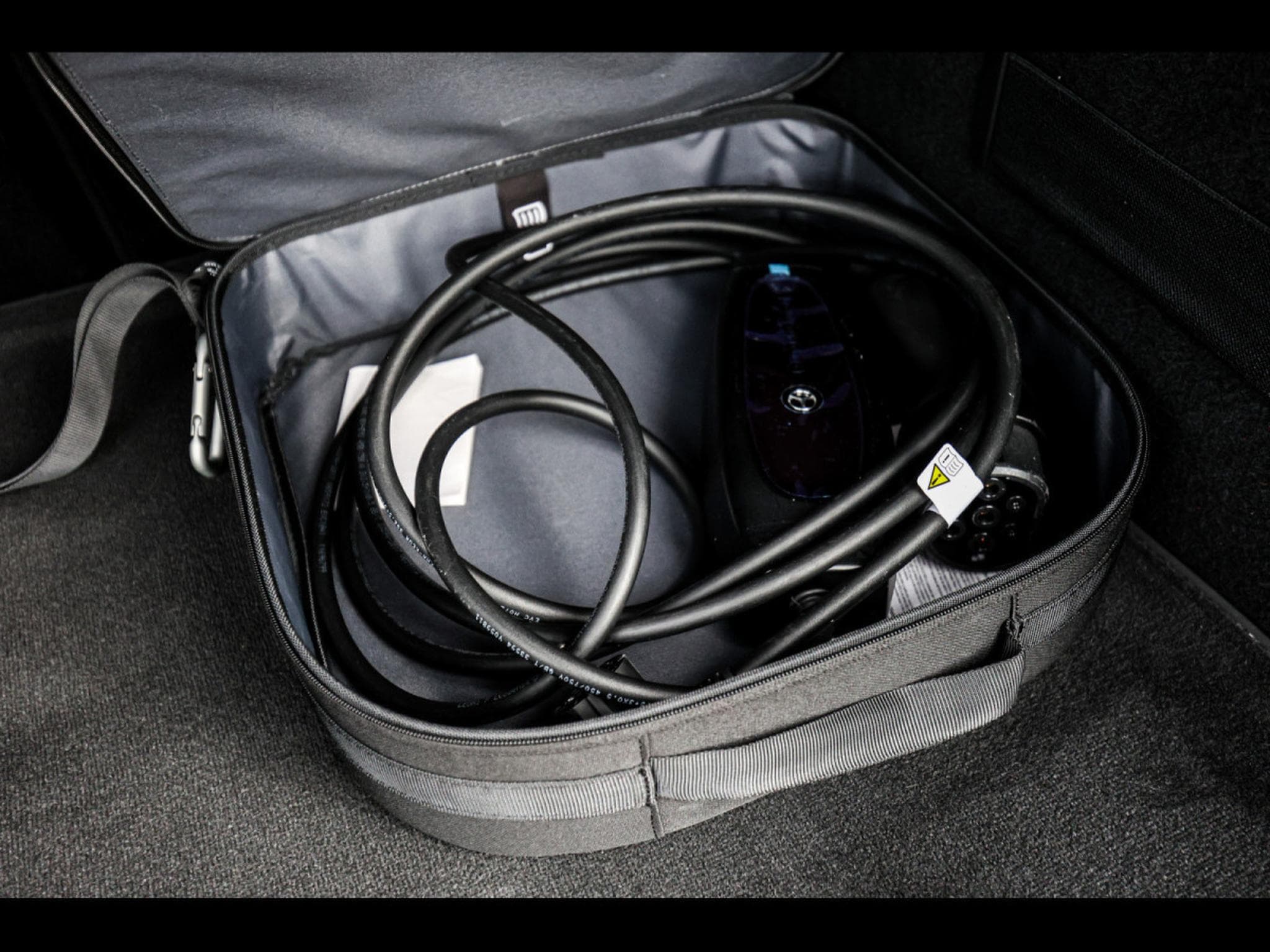 Mercedes GLC 300 DE 4MATIC AVANTGARDE (2024) - Photo 17