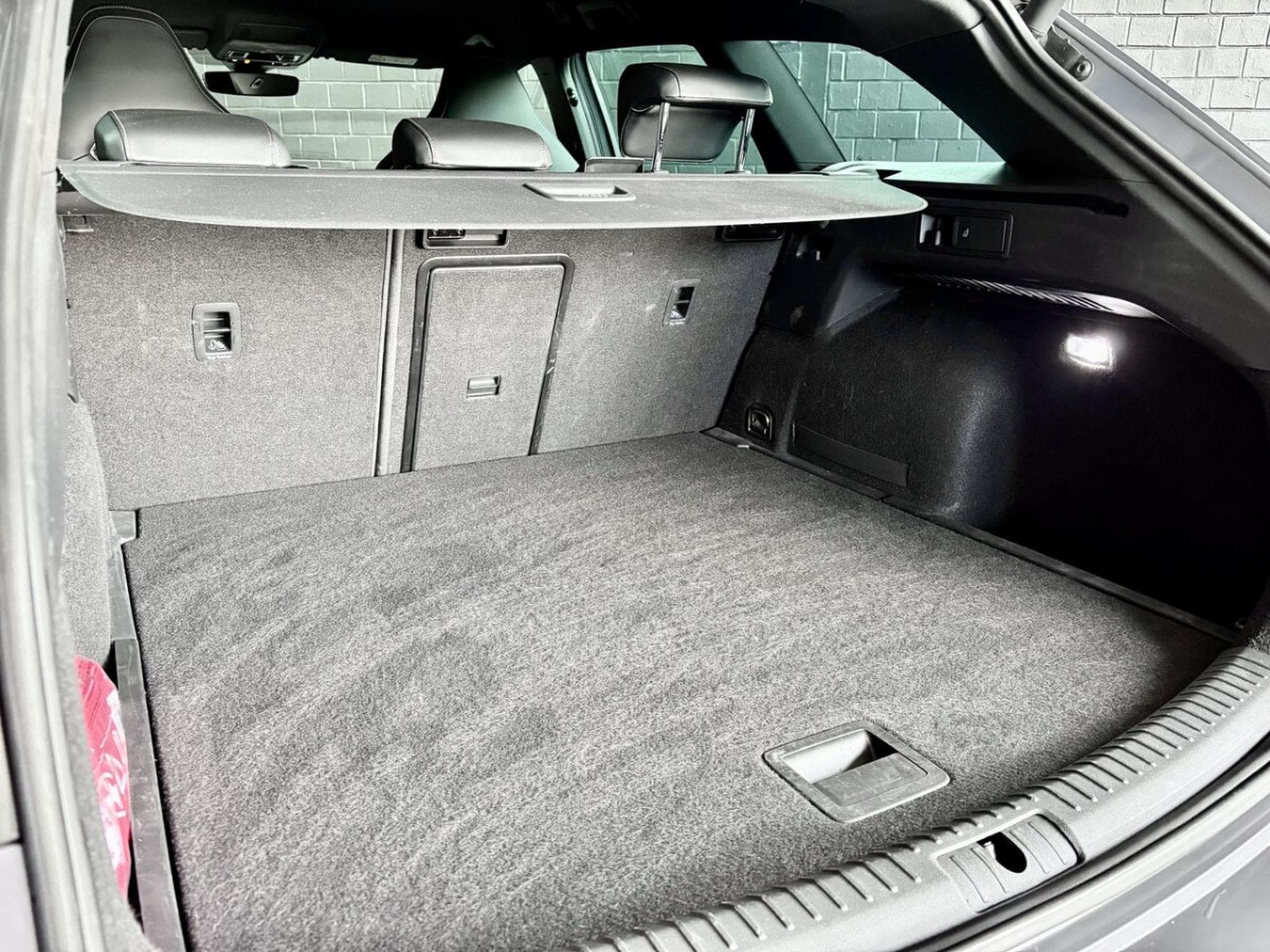 Cupra Leon ST 2.0 TSI 300CV *PANO* *HAYON* CAM* *KEYLESS* (2023) - Foto 14