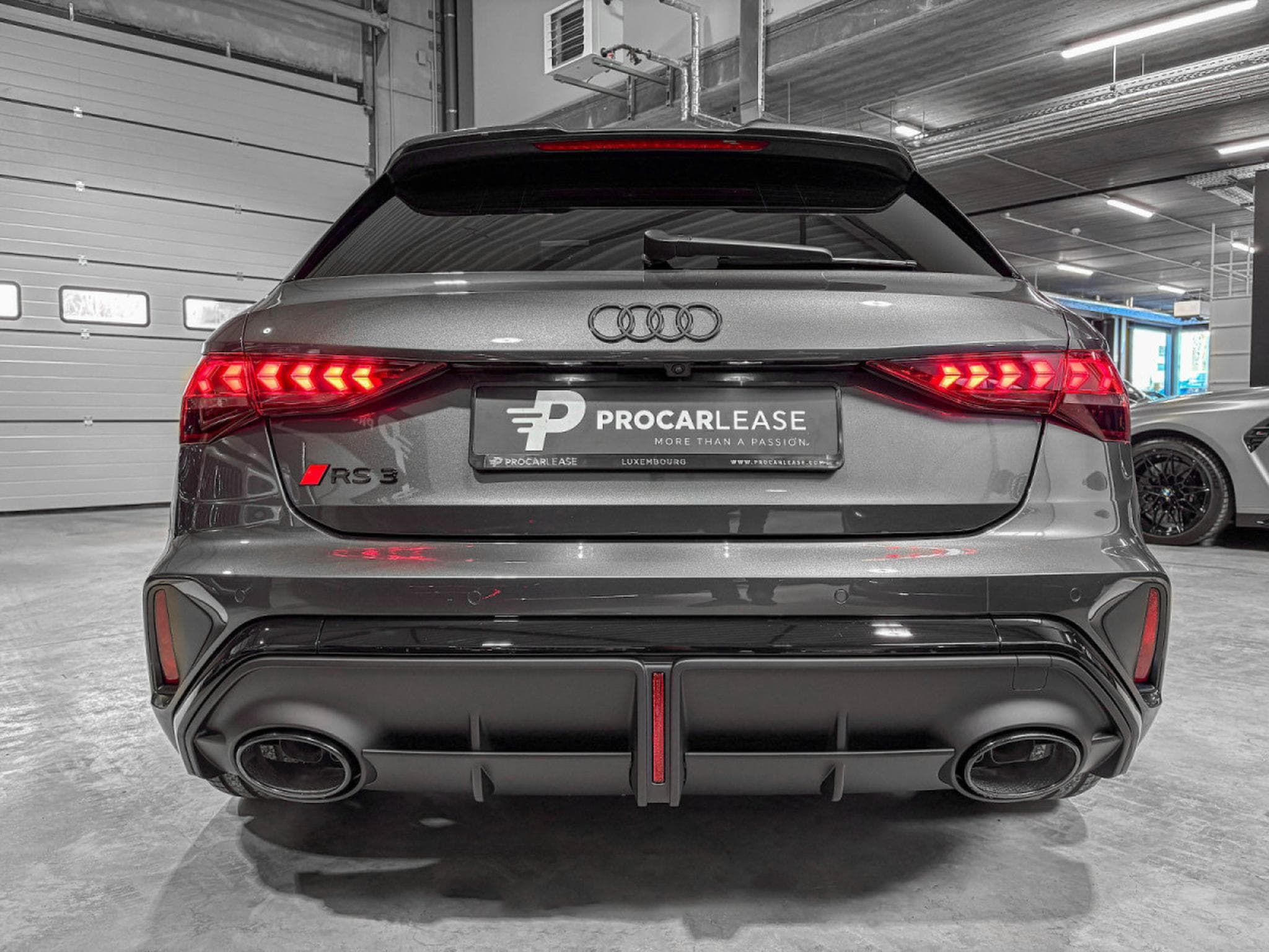 Audi RS3 Sportback 2.5 TFSI quattro/Pano/SCHALE//360°/SONO/MATRIX (2026) - Photo 1
