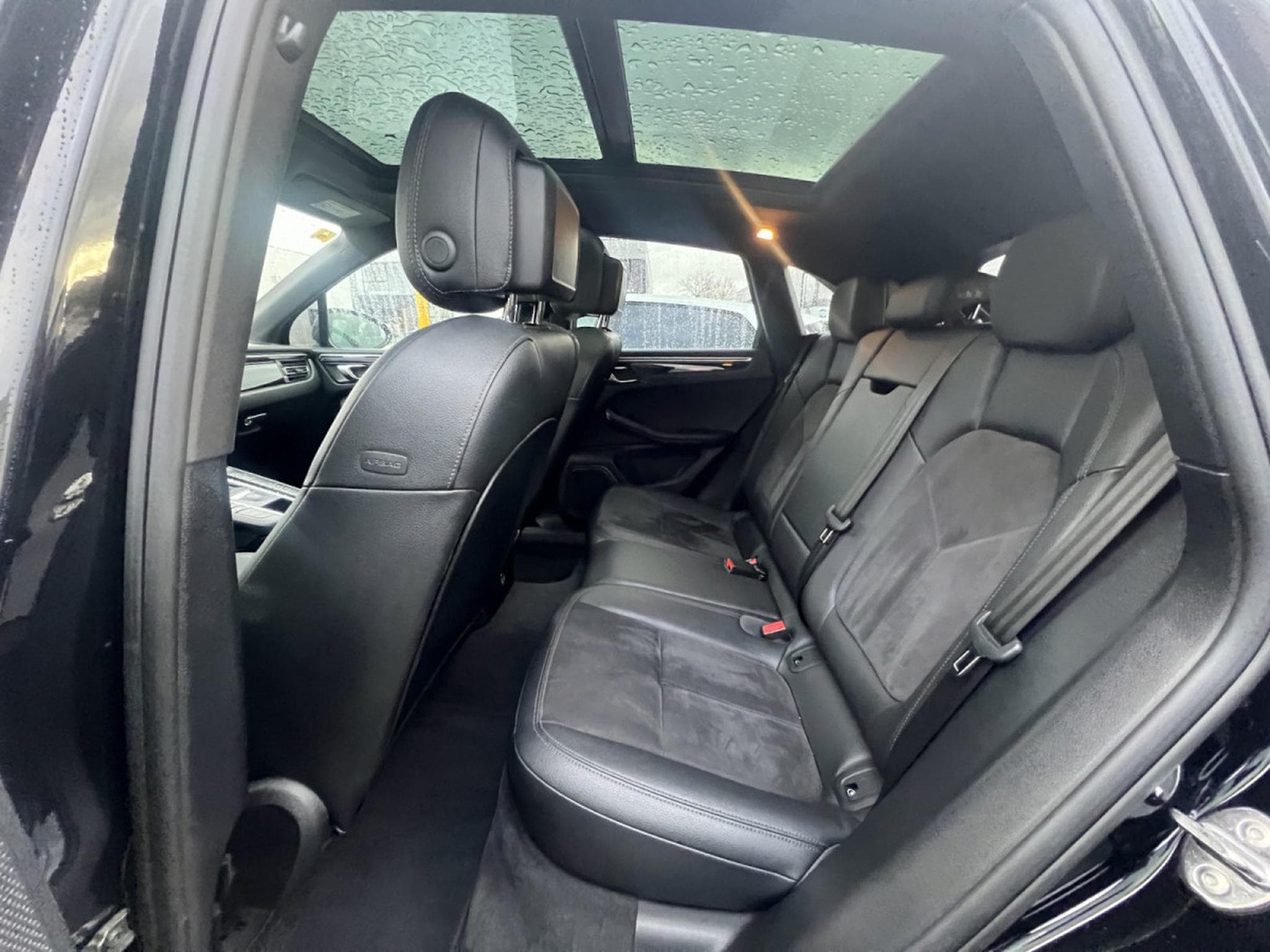 Porsche Macan Porsche Porsche Macan S /LED/PANO/21"/... (2019) - Photo 17