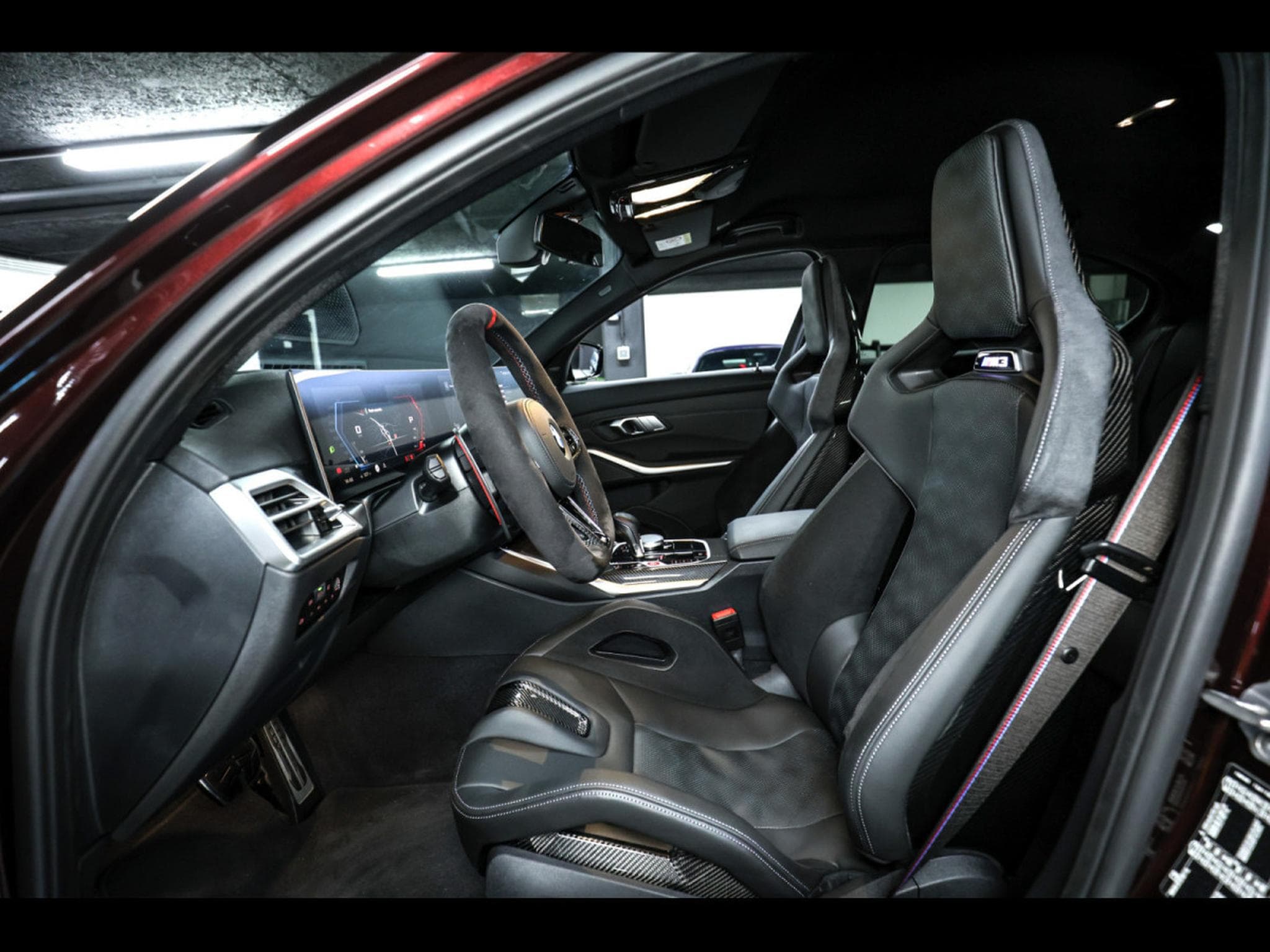 BMW M3 COMPETITION LIMOUSINE (G80) - MADEIRA RED METALLIC – BMW IND (2025) - Photo 11